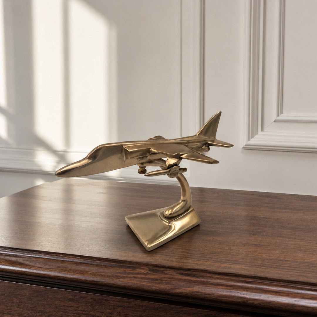 Metallmodell des Jagdflugzeugs Jaguar in Gold mit Gravurmöglichkeit