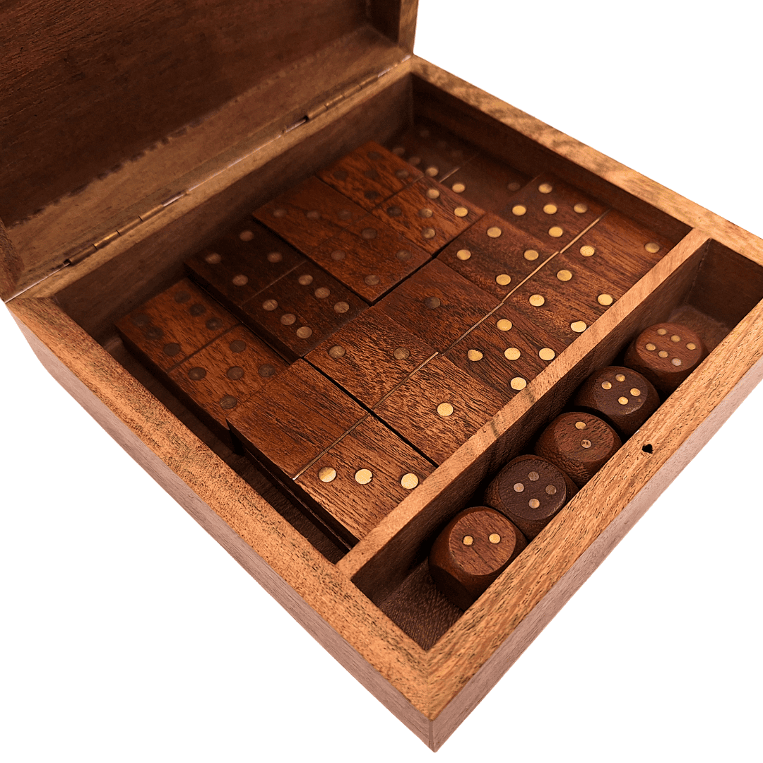 Elegantes Spieleset in Holzkiste mit Gravur