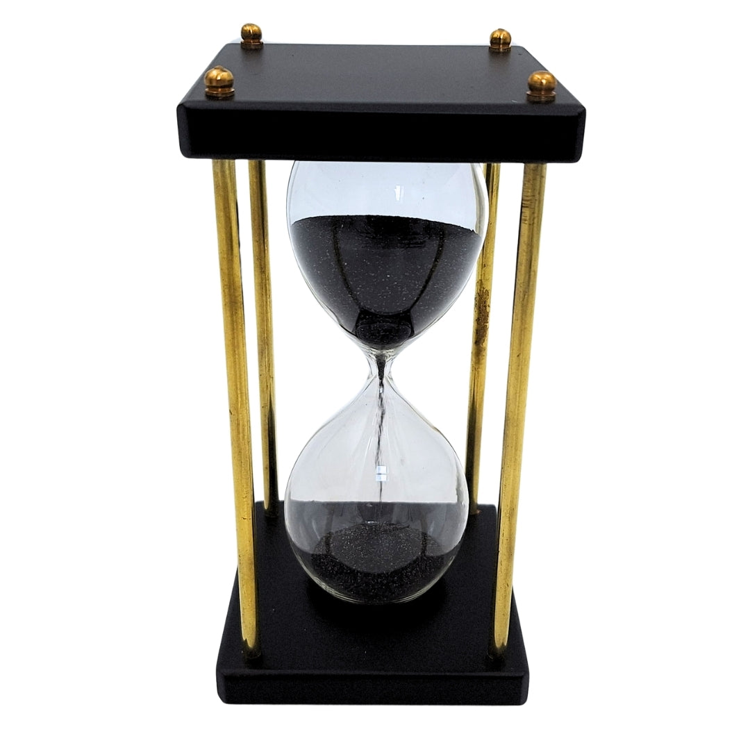 Messing-Holz-Sanduhr 5 Minuten mit schwarzem Sand und personalisierbarer Gravur – elegante Retro-Dekoration als Geschenk, Höhe 16 cm