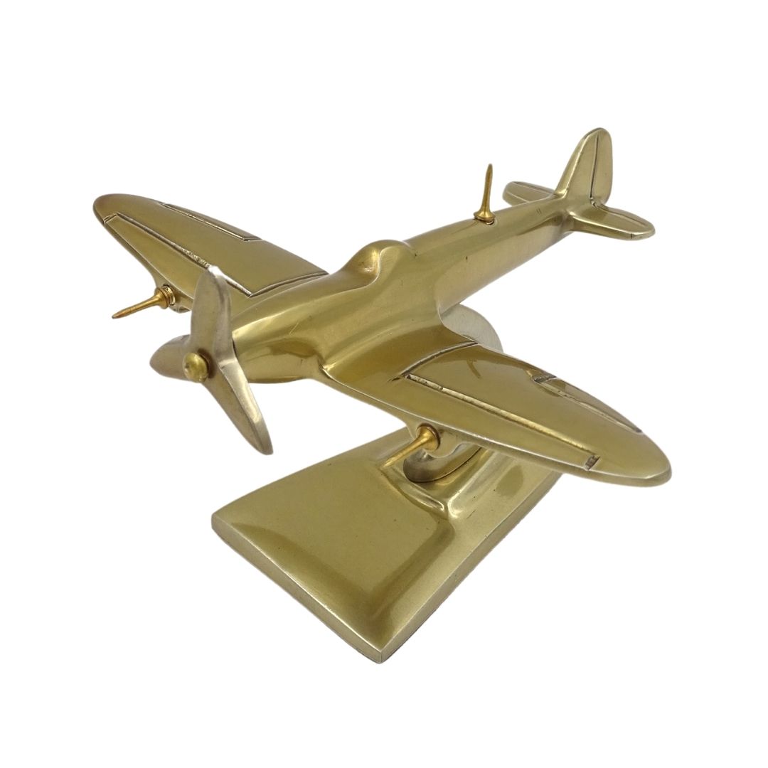 Modell des Flugzeugs Spitfire Gold WWII-Jagdflugzeug mit personalisierbarer Gravur – elegantes Geschenk für Luftfahrtliebhaber, aus Aluminium, Maße 15 × 13 × 8 cm