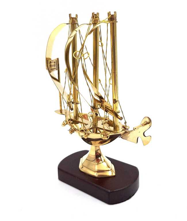 Messingschiff auf Holzsockel, 20 cm, mit Gravurmöglichkeit