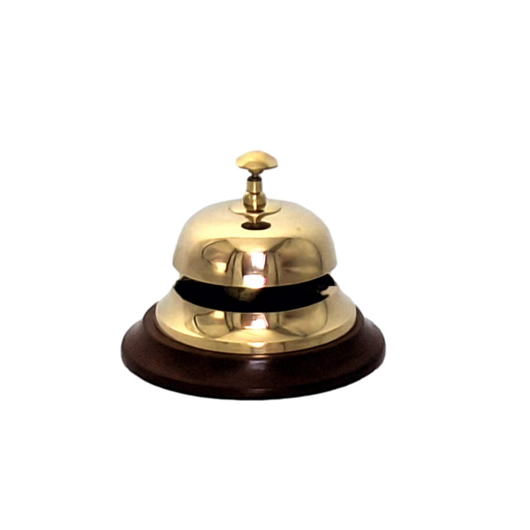 Messing-Hotelgong auf Holzsockel TB27/4 mit der Möglichkeit der Personalisierung durch Gravur, elegantes Geschenk in Gold- und Braunfarben, Höhe 11 cm, Durchmesser 12 cm