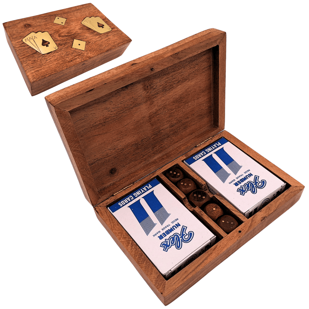 Elegantes Kartenspiel- und Würfelset in Holzkiste mit Messingverzierungen
