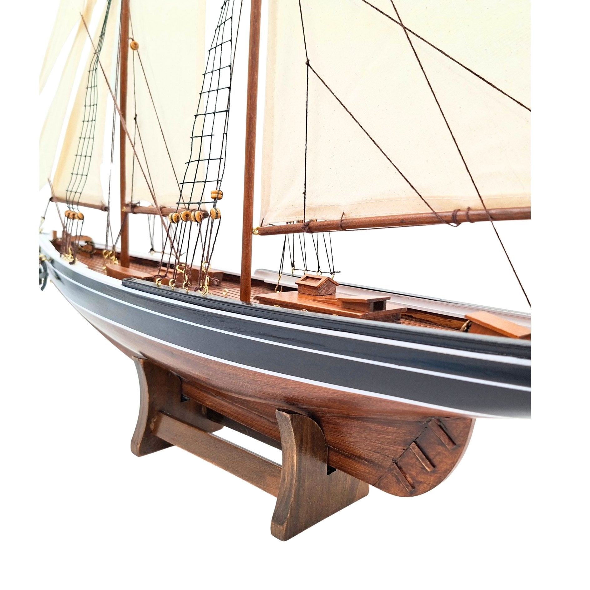 Modell des Bluenose-Schoners 78 cm mit Gravur – elegante maritime Holzdekoration, Geschenk für Segel- und Meeresgeschichtsfreunde mit natürlichen Segeln