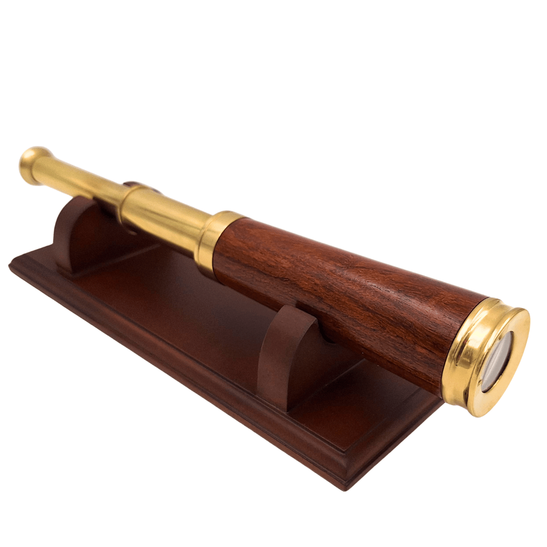Messing-Holz-Lunette mit Personalisierung und Gravur auf elegantem Holzsockel