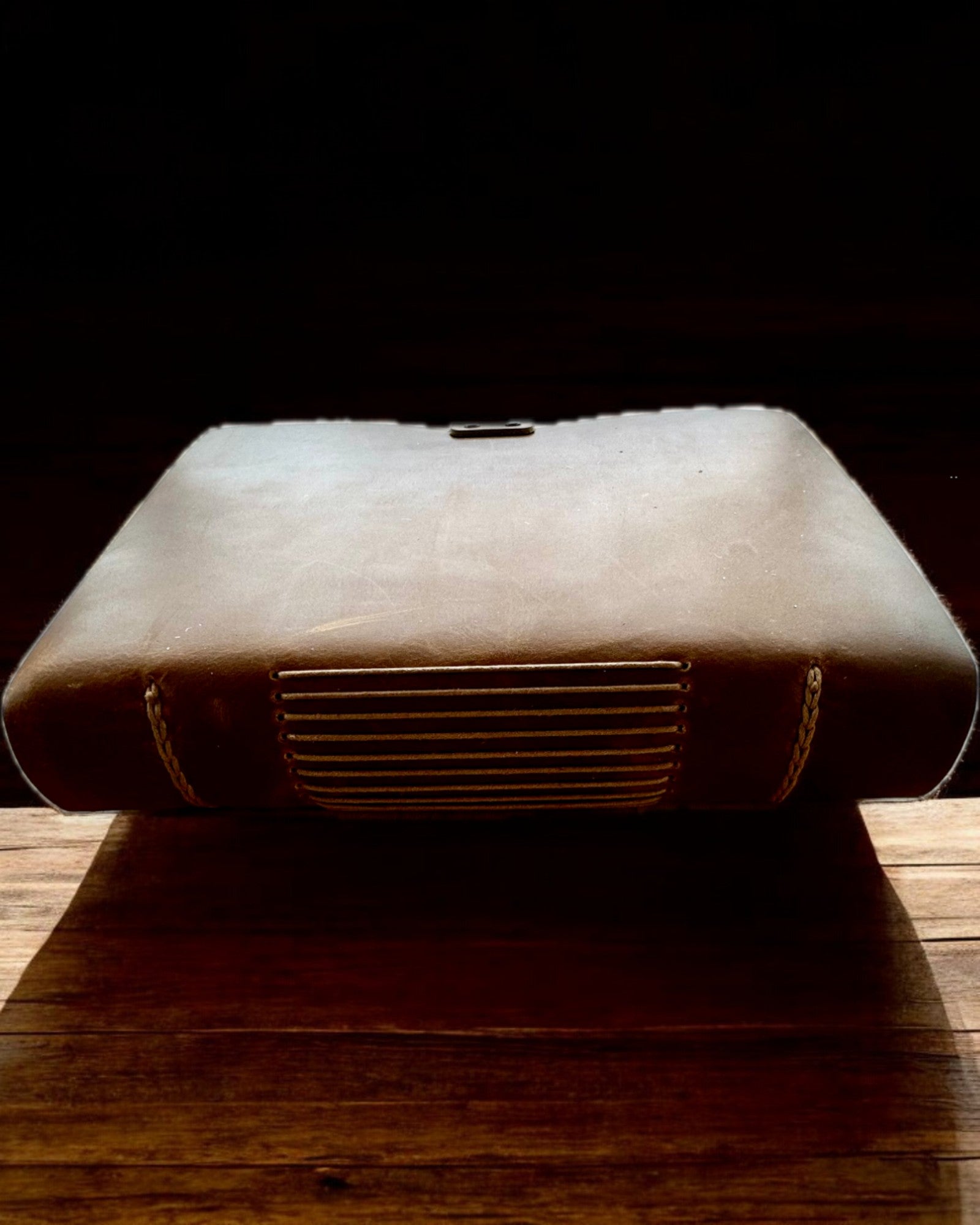 Premium-Notizbuch "RetroNotes" – Elegantes Notizbuch aus echtem Leder - 200 Seiten, 120g, Notizbuch, Skizzenbuch, Farbe Braun, Personalisierung mit Gravur