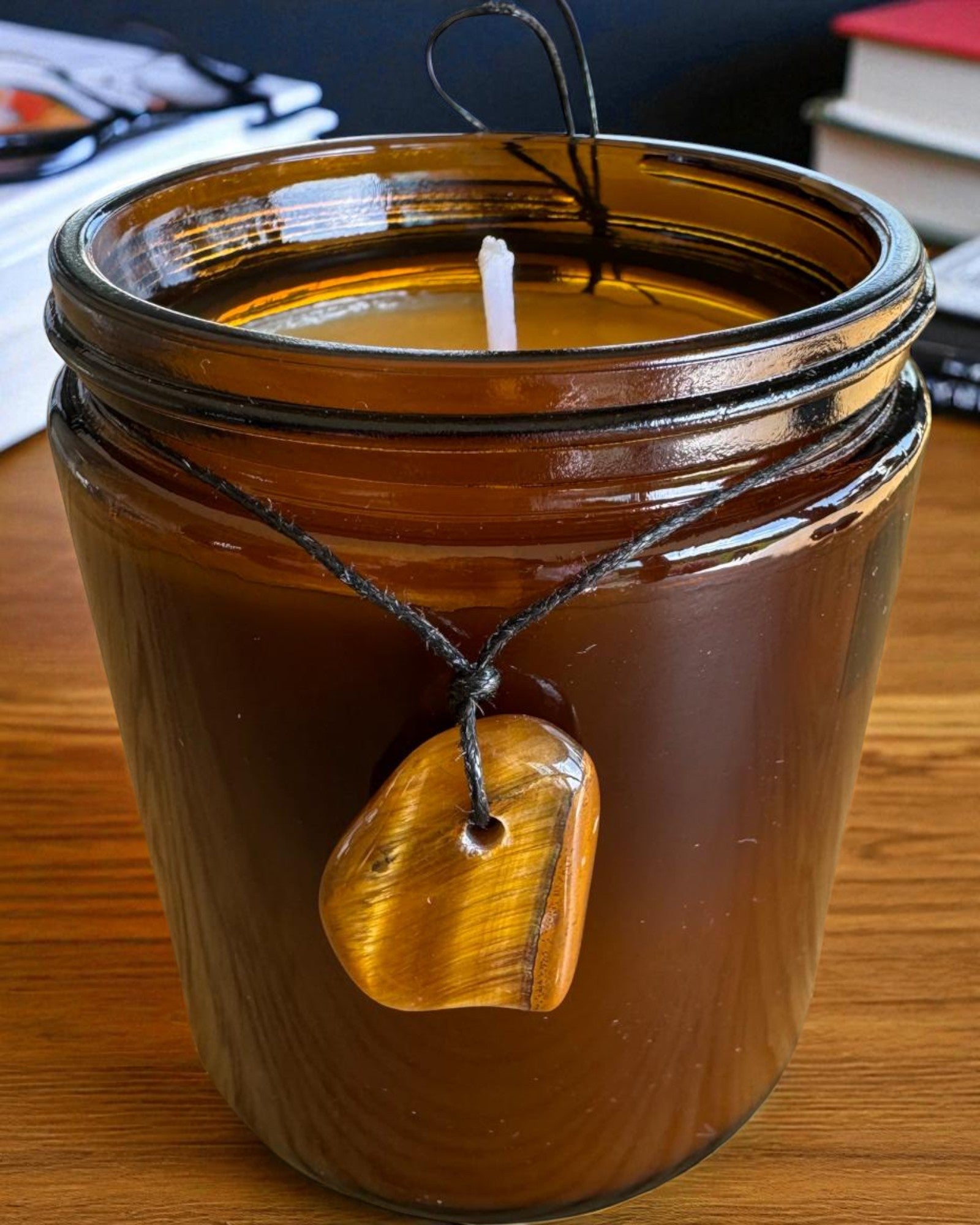 Intentionale Kerze Tigerkraft – Selbstbewusstsein und Wohlstand, 250 ml, Möglichkeit zur Personalisierung des Deckels als Geschenk