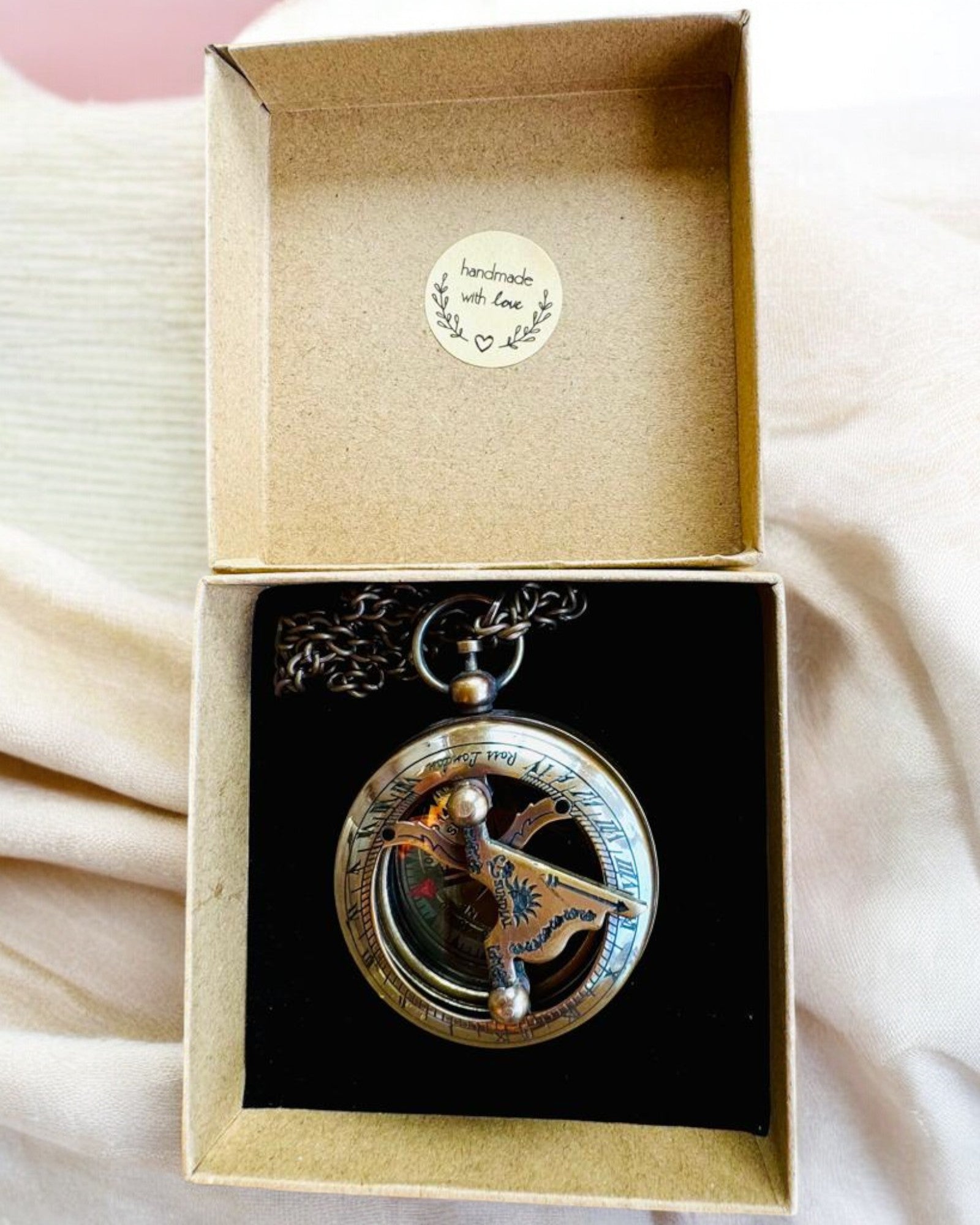 Reisekompass mit Gravur, Personalisierung – Handwerk Indischer Handwerker