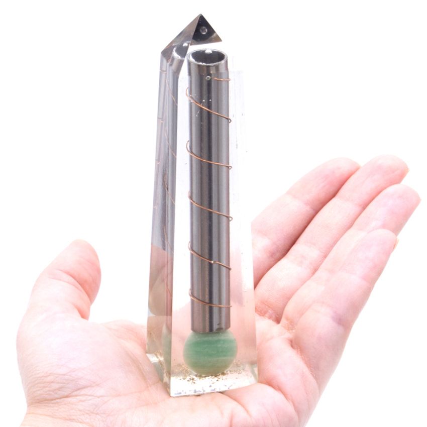Orgonit-Kraftobelisk mit grünem Aventurin