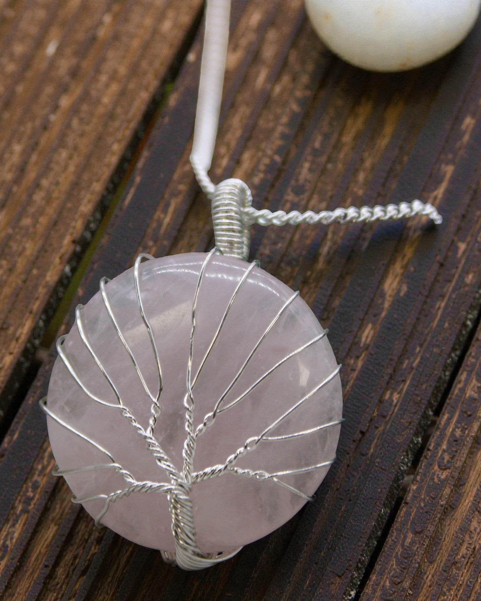 Baum der Liebe – Halskette mit Rosenquarz und Baum des Lebens