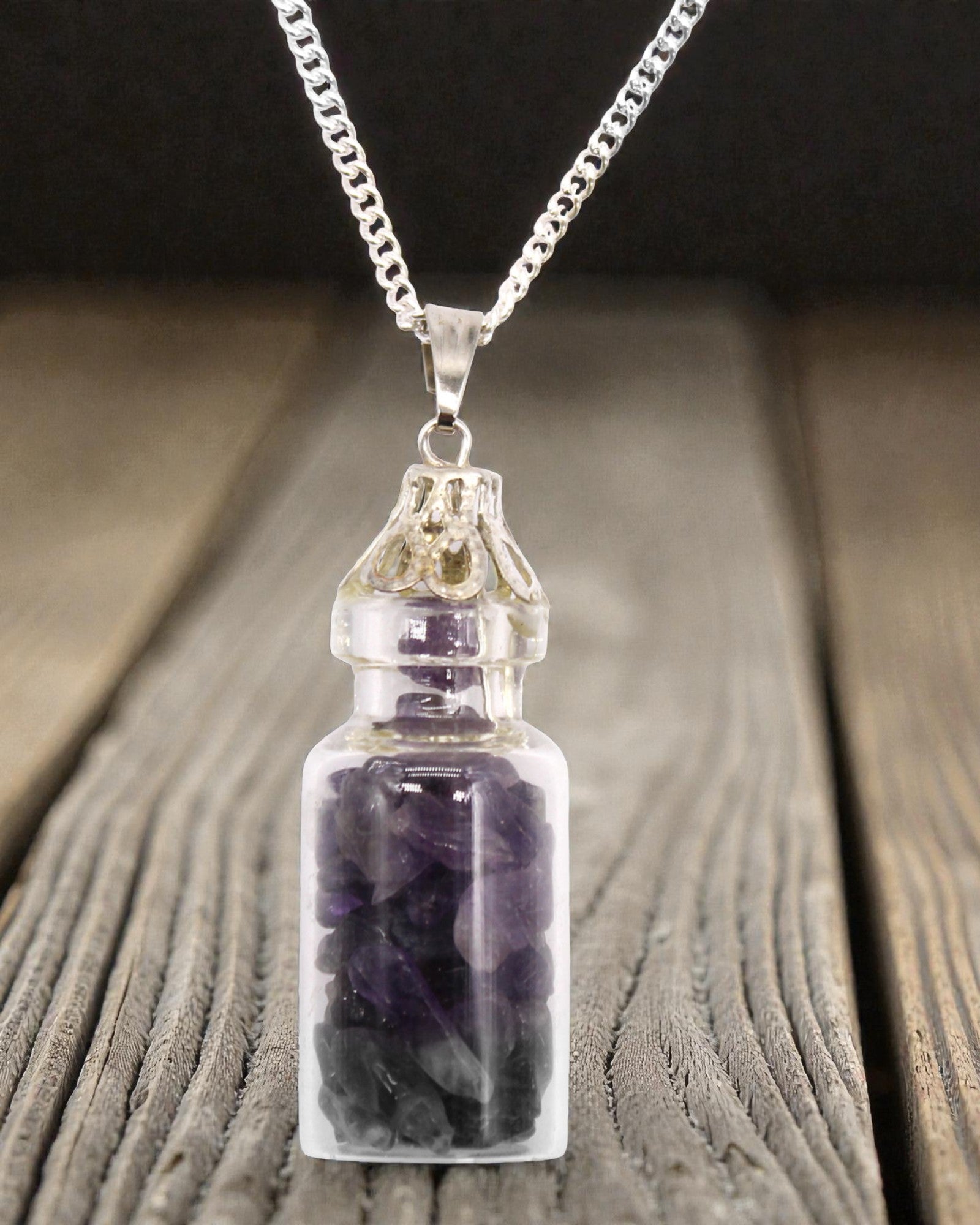 Flasche der Ruhe – Halskette mit Amethyst in einer Phiole
