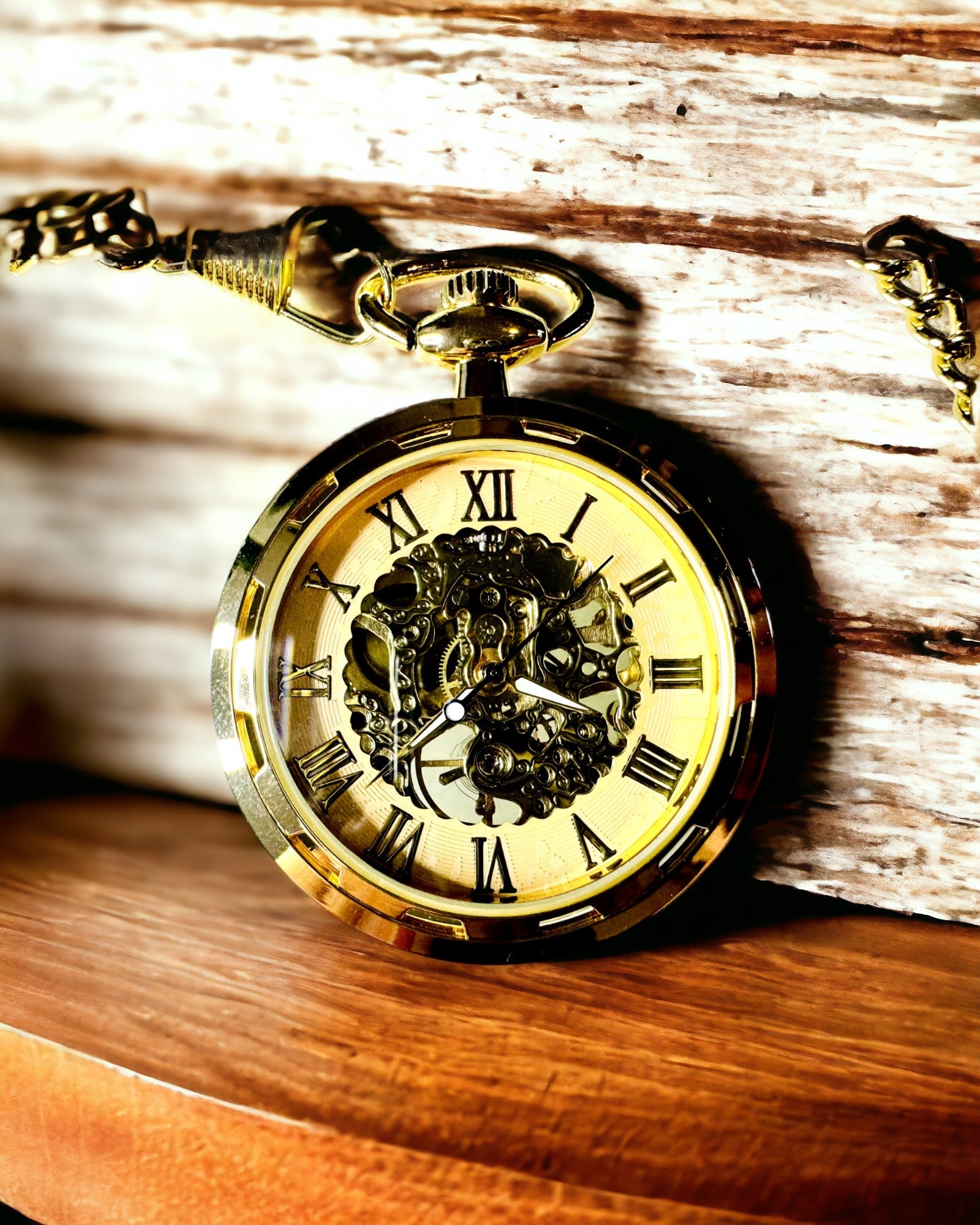 Retro Taschenuhr – Mechanischer Luxus im Vintage-Stil, Farbe Gold, Personalisierung mit Gravur