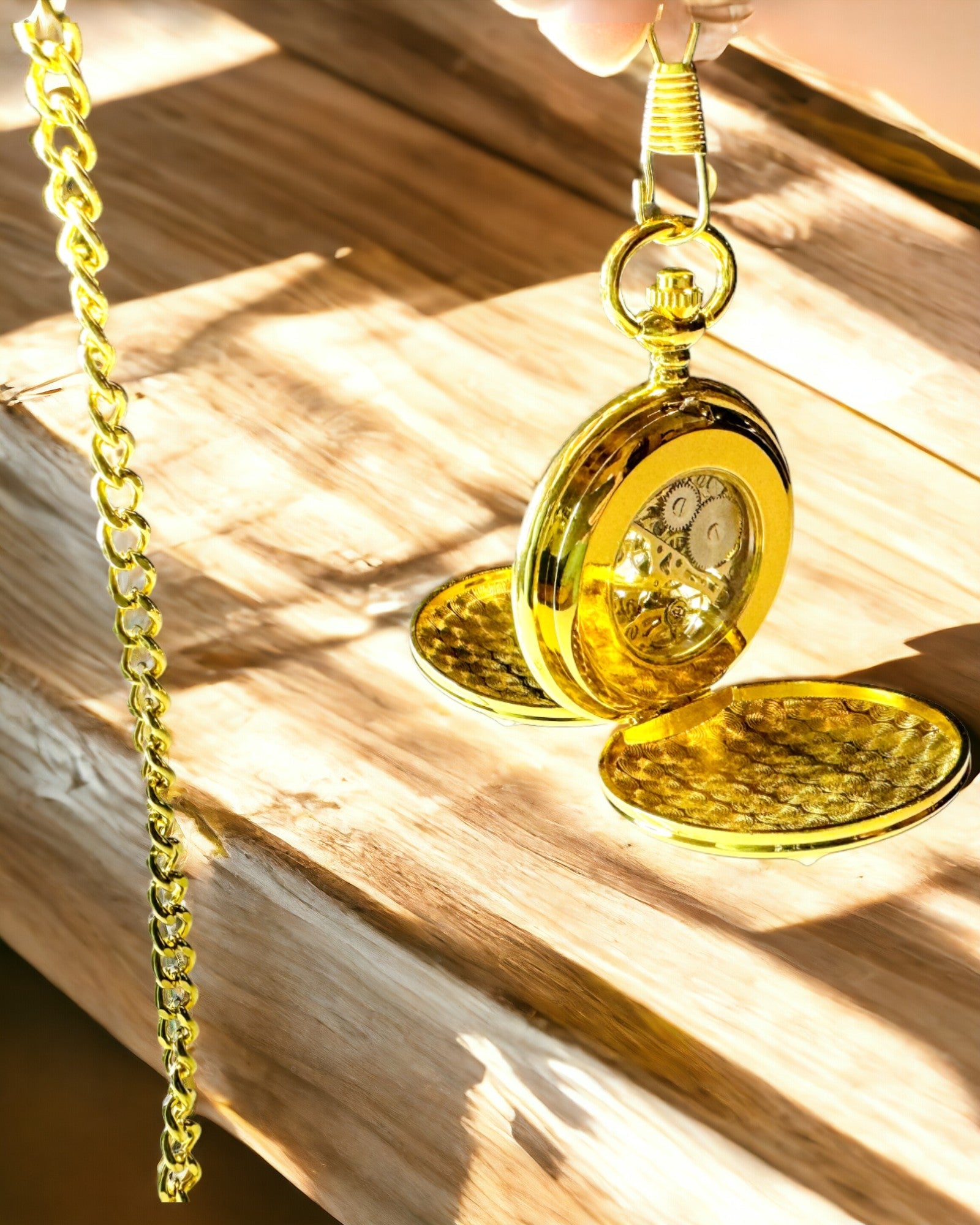 Klassische mechanische Taschenuhr mit Doppeldeckel, manuell, goldfarben, mit Gravur