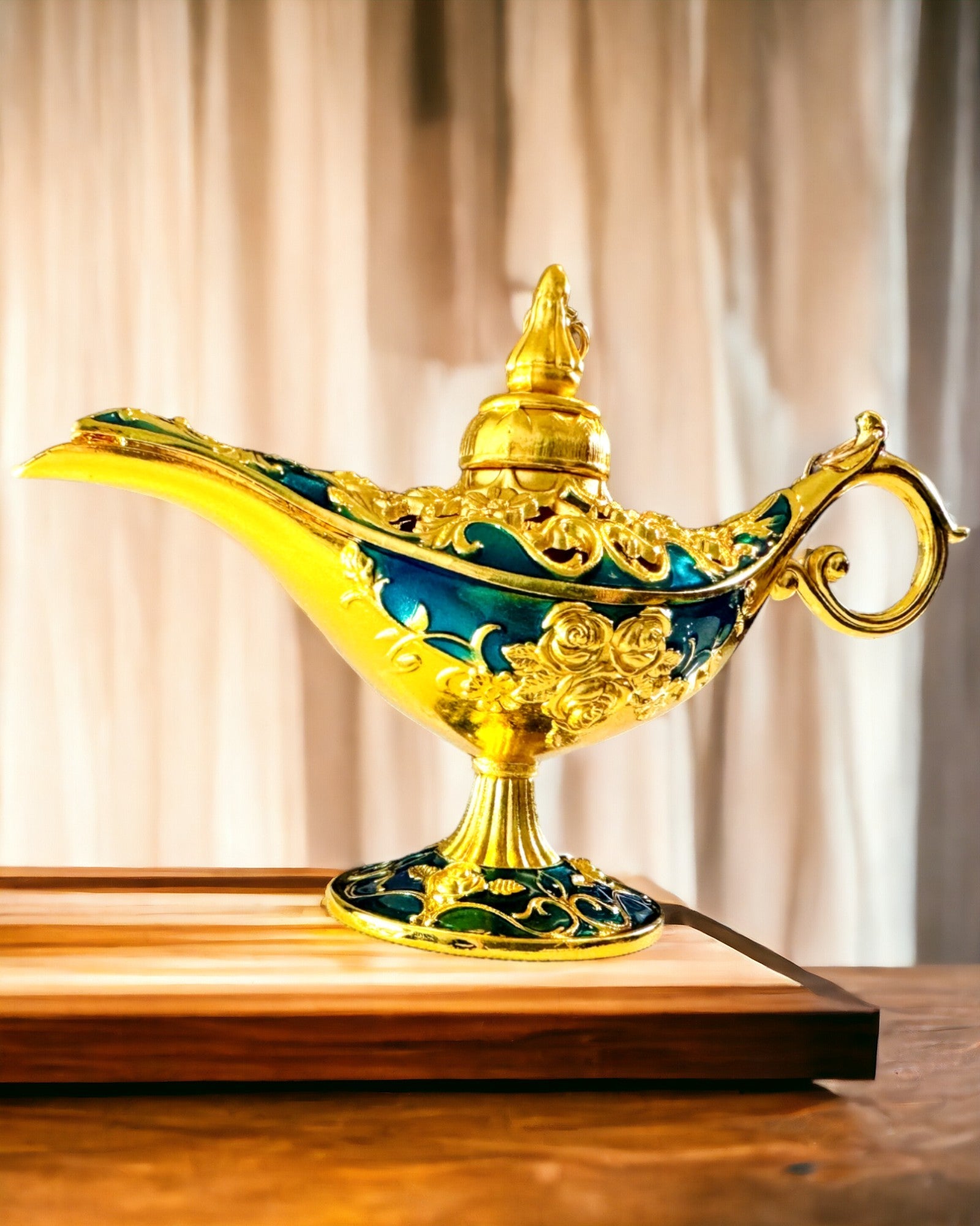 Kleine handgefertigte Aladdin-Lampe - Künstlerisches Metallhandwerk zur Wohnungsdekoration, Gravur
