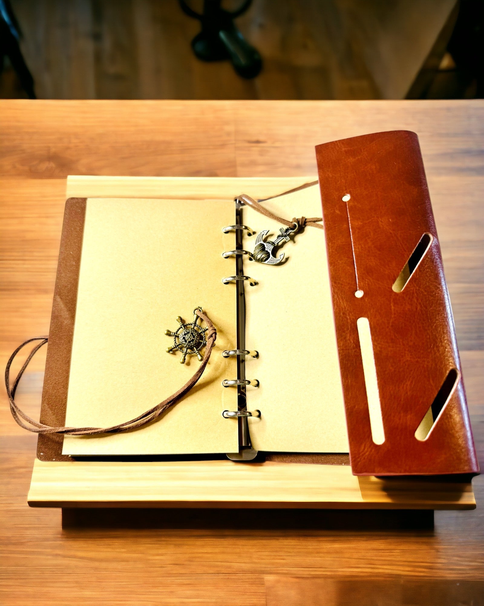 Vintage Segelnotizbuch A6 oder A7 Größe - mit Kompassmotiv und gelagerten Seiten - Erhältlich in verschiedenen Farbvarianten, Gravur möglich