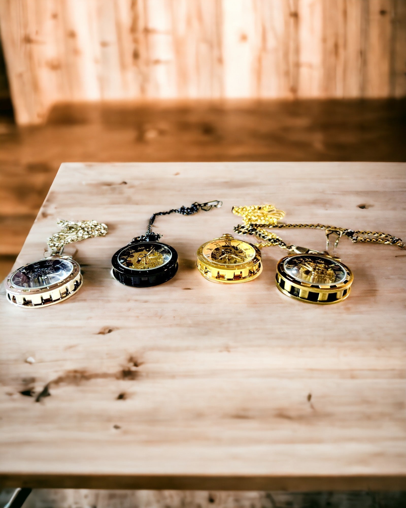 Retro Taschenuhr – Mechanisch, Farbe gesprenkeltes Gold mit Schwarz, Luxuriös, Wasserdicht, Halbautomatisch, Personalisierung mit Gravur