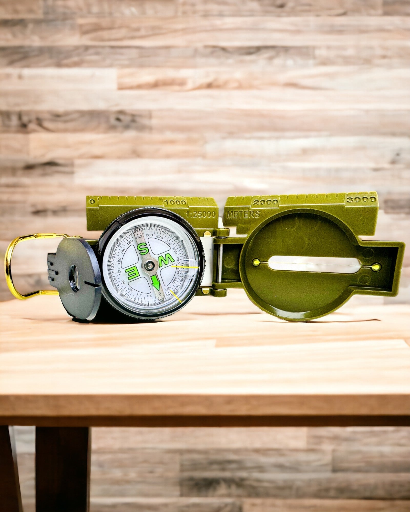 Wasserdichter Kompass mit hoher Präzision in Armeegrün – Zuverlässig in der Orientierung, Gravur möglich