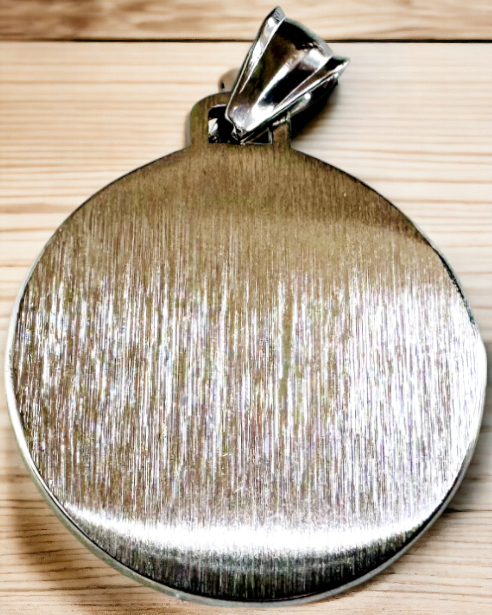 Halskette mit Kompass – Geschmiedeter Schmuck aus Edelstahl für Männer und Frauen in zwei Farben, mit Gravur