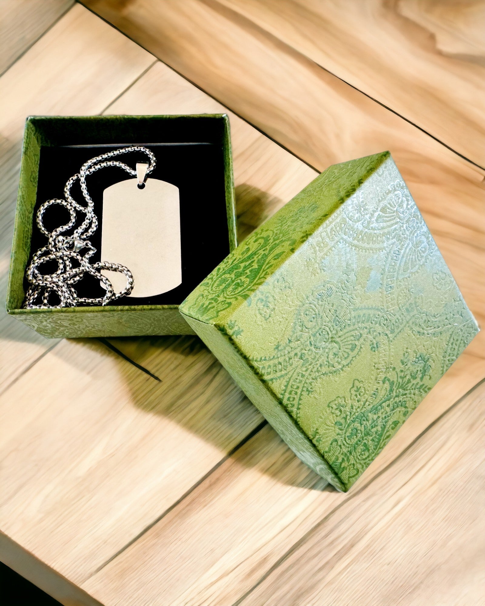 Halskette mit Dog Tag "Drei Schattierungen des Stils" - Erkennungsmarke - Eleganter Anhänger aus Edelstahl mit Gravuroption