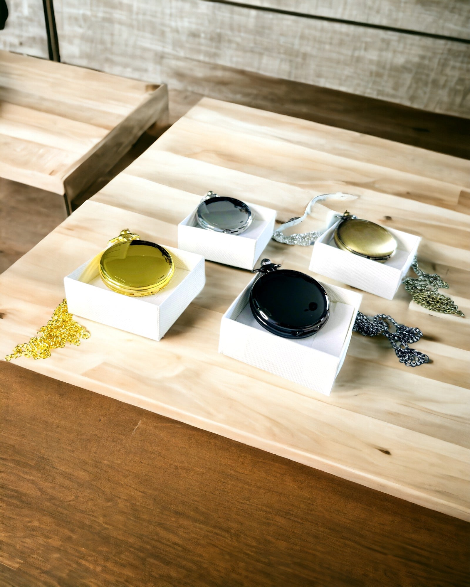 Goldfarbene Vintage-Taschenuhr mit Gravurmöglichkeit