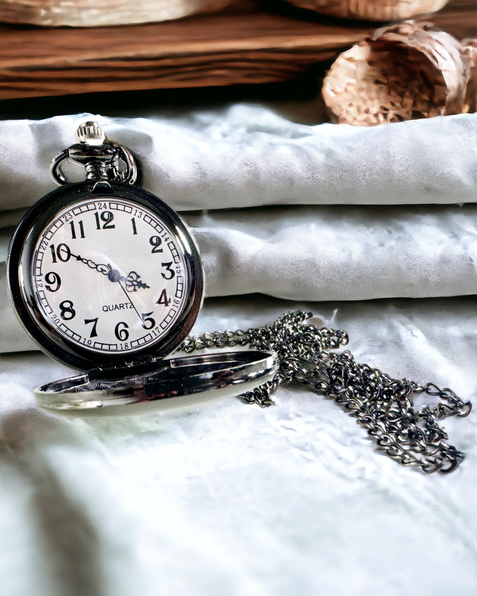 Schwarze Taschenuhr "Klassische Eleganz" mit Gravurmöglichkeit