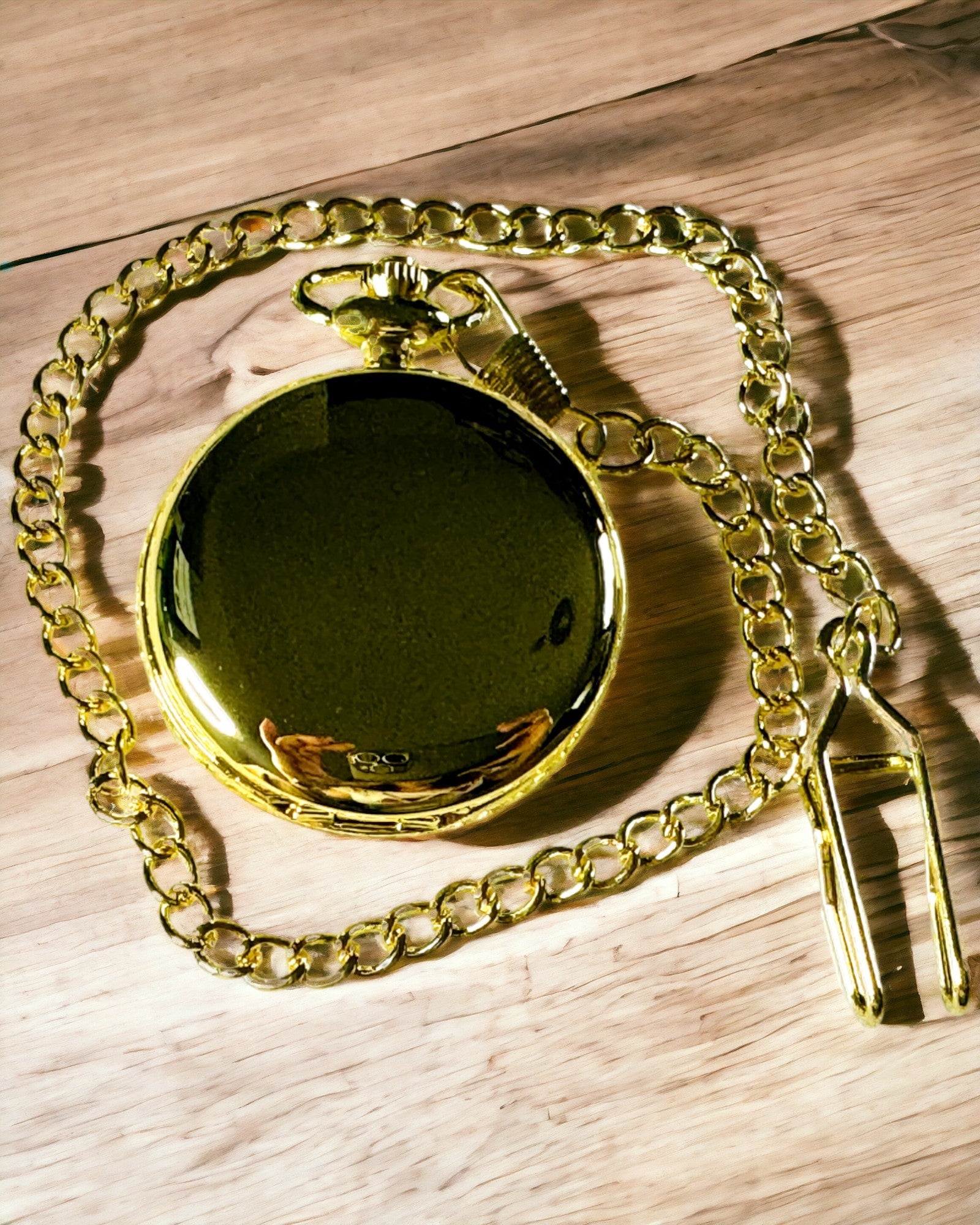 Goldfarbene Taschenuhr mit Gravurmöglichkeit