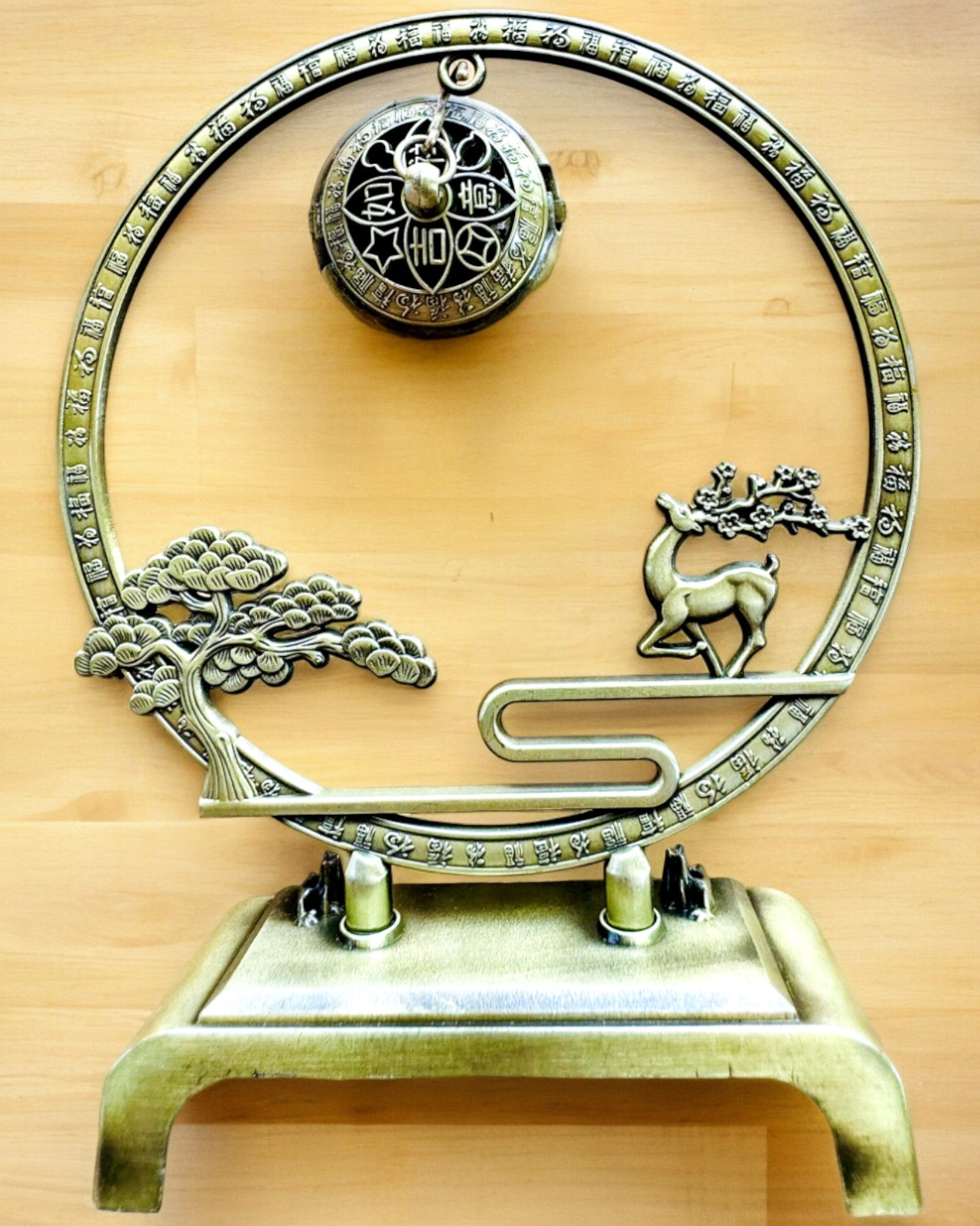 Eleganter Metallhalter für Räucherstäbchen "Große Ruhe" - Personalisierung mit Gravur möglich