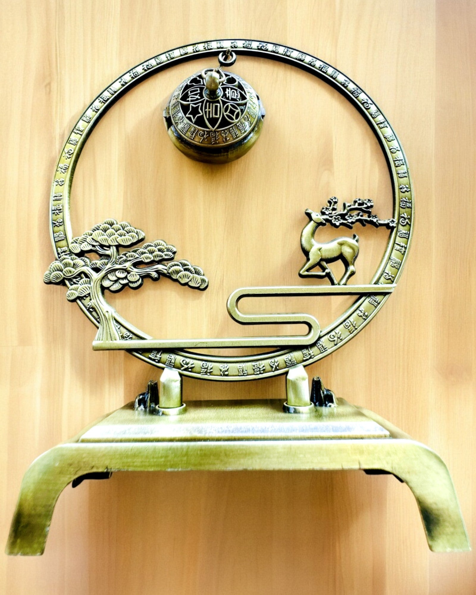 Eleganter Metallhalter für Räucherstäbchen "Große Ruhe" - Personalisierung mit Gravur möglich