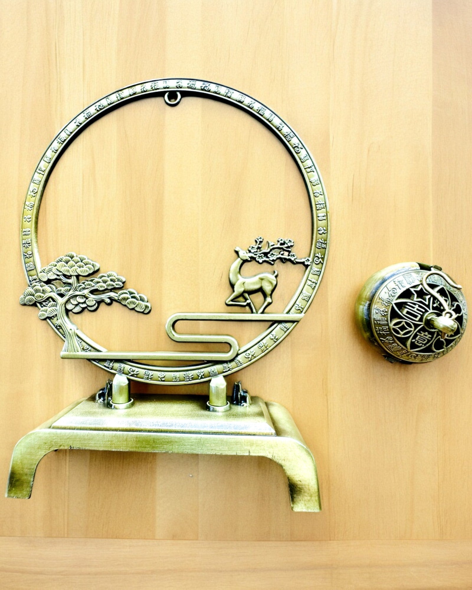 Eleganter Metallhalter für Räucherstäbchen "Große Ruhe" - Personalisierung mit Gravur möglich