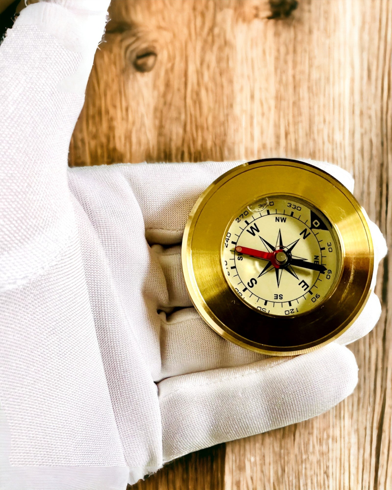 Navigationskompass mit Gravurmöglichkeit, Messing, Klassisches Design – 5 cm