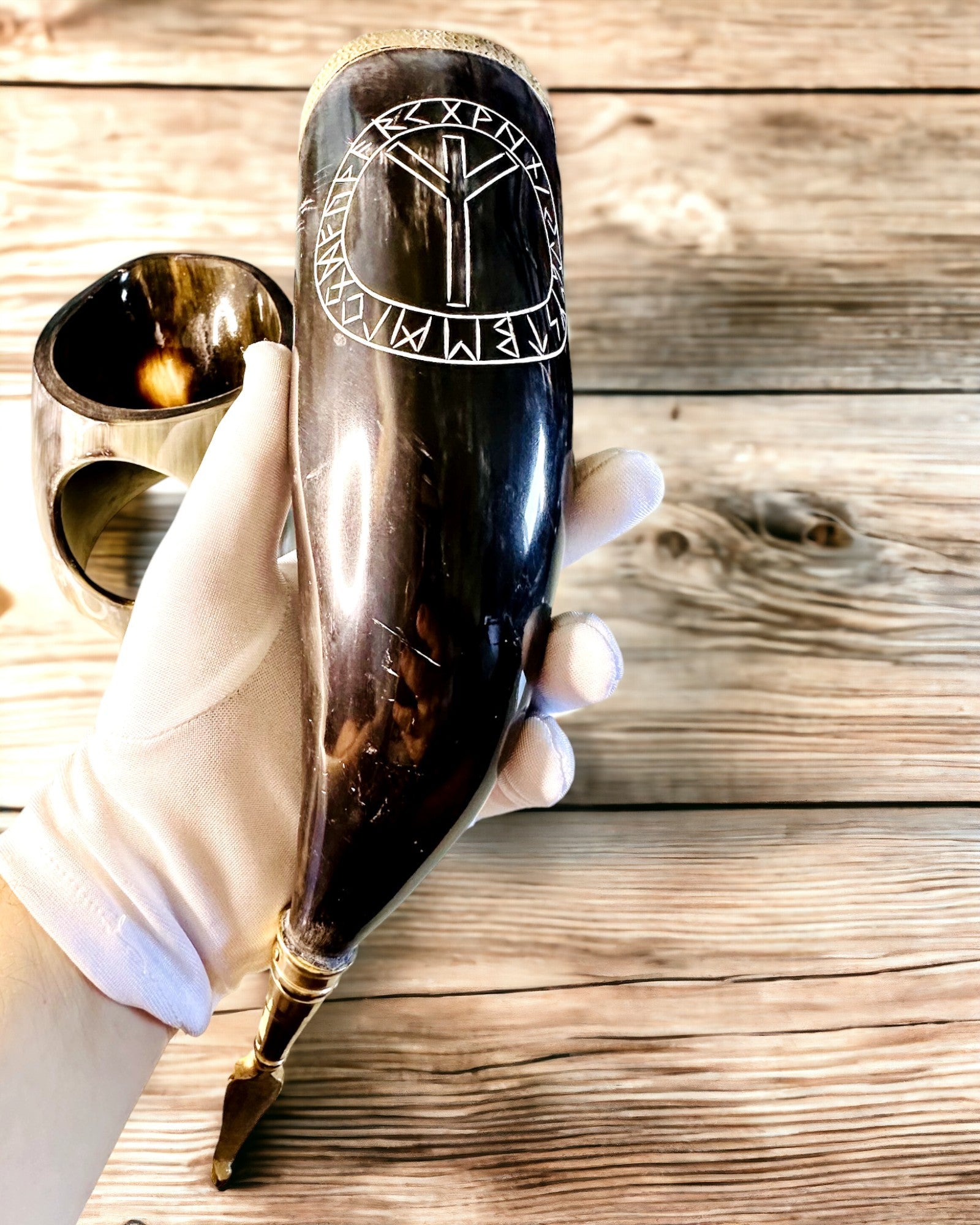 Hornbecher "Viking Valor" - Handgraviert, Premium Qualität - 4 Varianten zur Auswahl