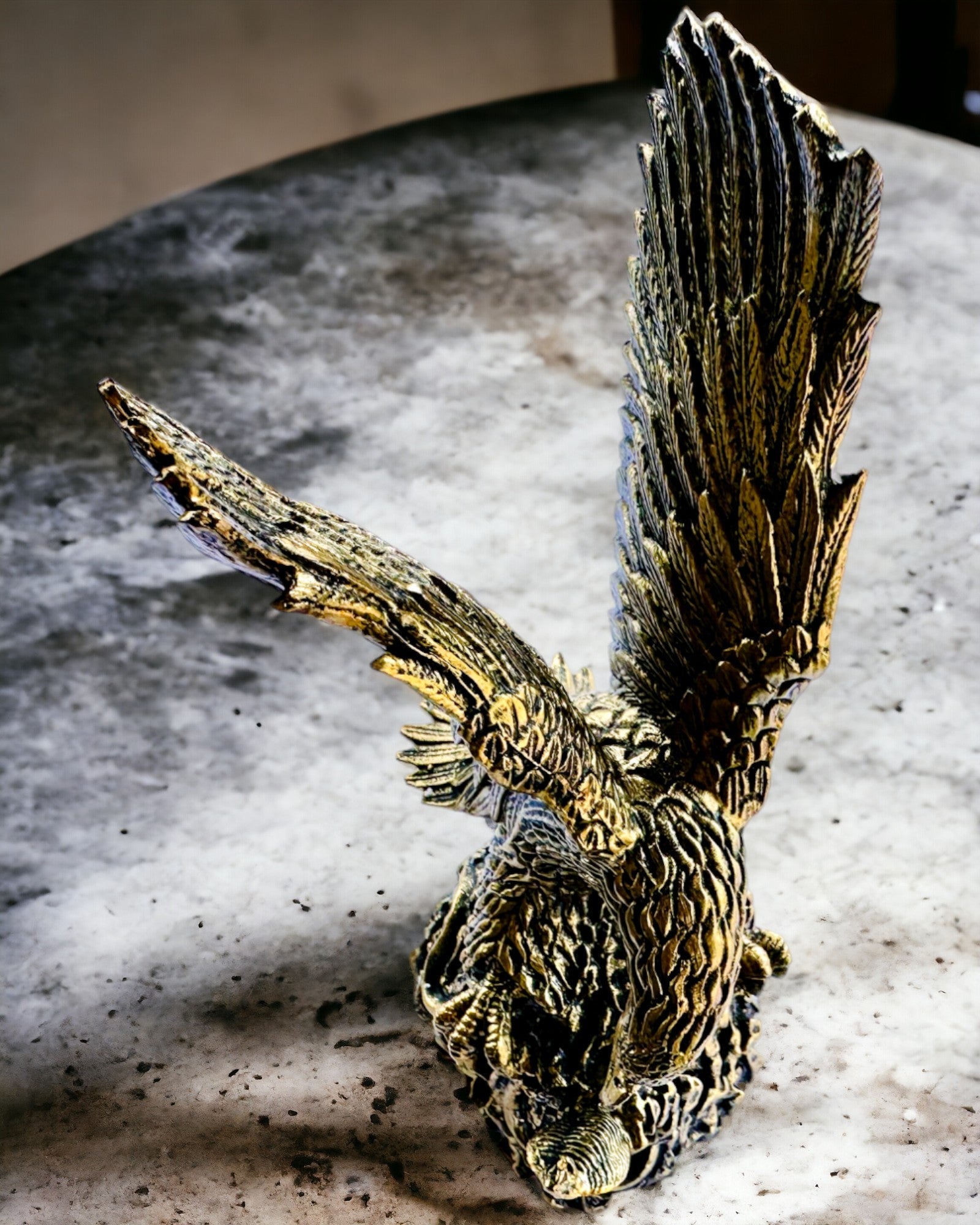 Königsadler – Dekorative Figur aus Harz mit Gravuroption