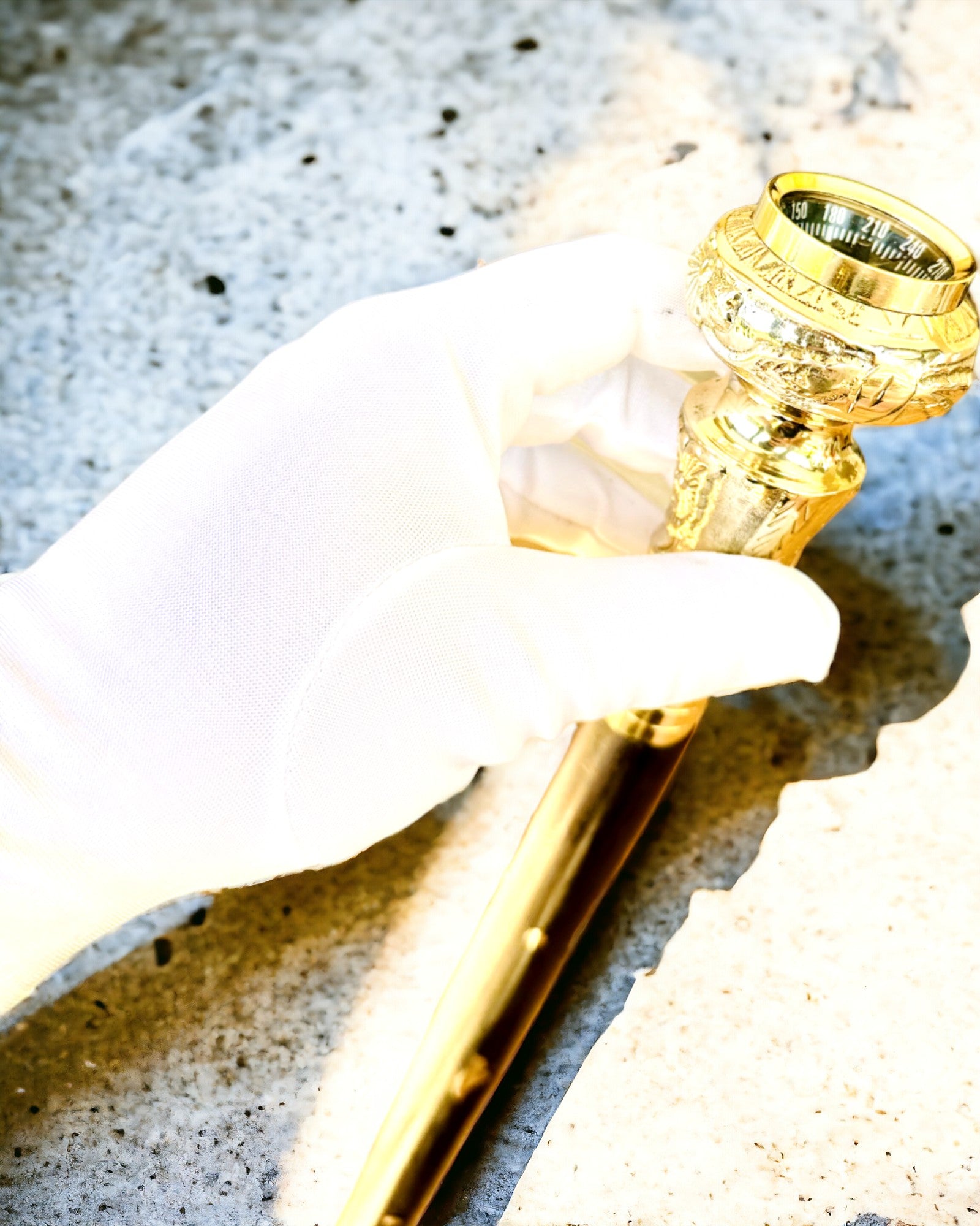 Kompasso Black - Spazierstock - Handgeschnitztes Holz - Exklusive Edition mit Gravurmöglichkeit