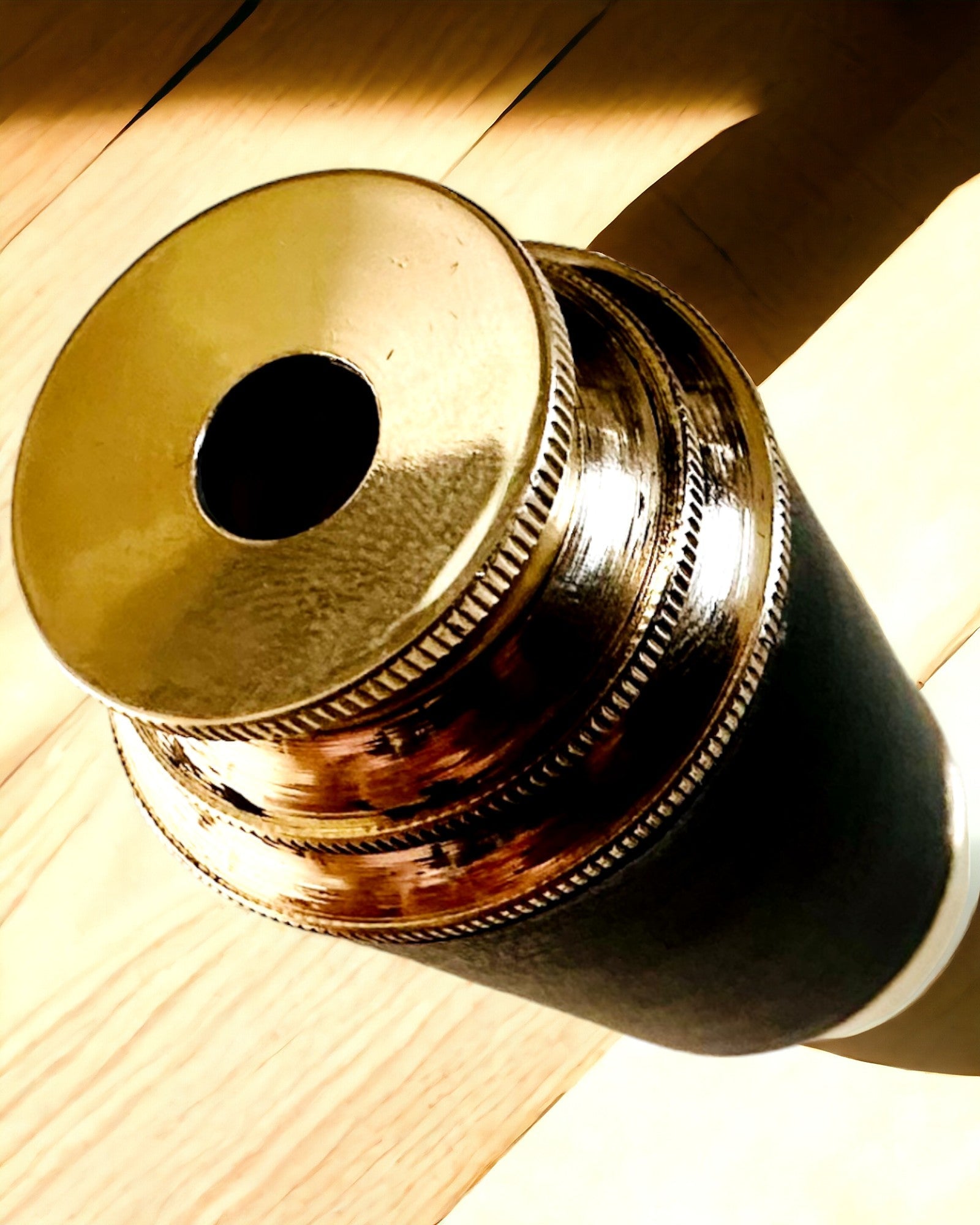 Reisebrille Paradies – Handwerk - Personalisierung mit Gravur