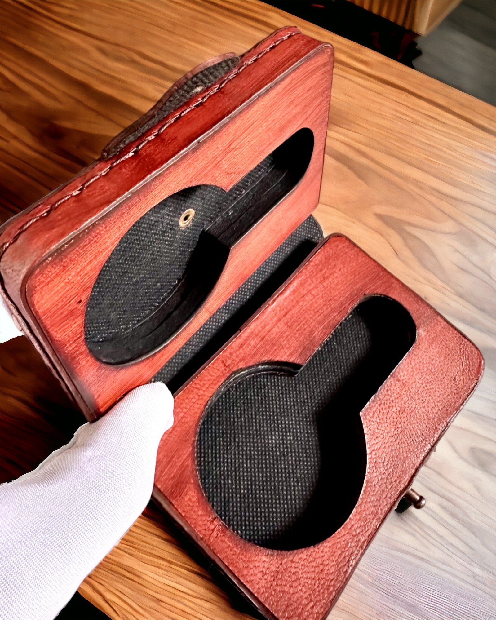 Kommandantenetui – Handgefertigtes Etui für Taschenuhr oder Kompass mit Personalisierungsmöglichkeit