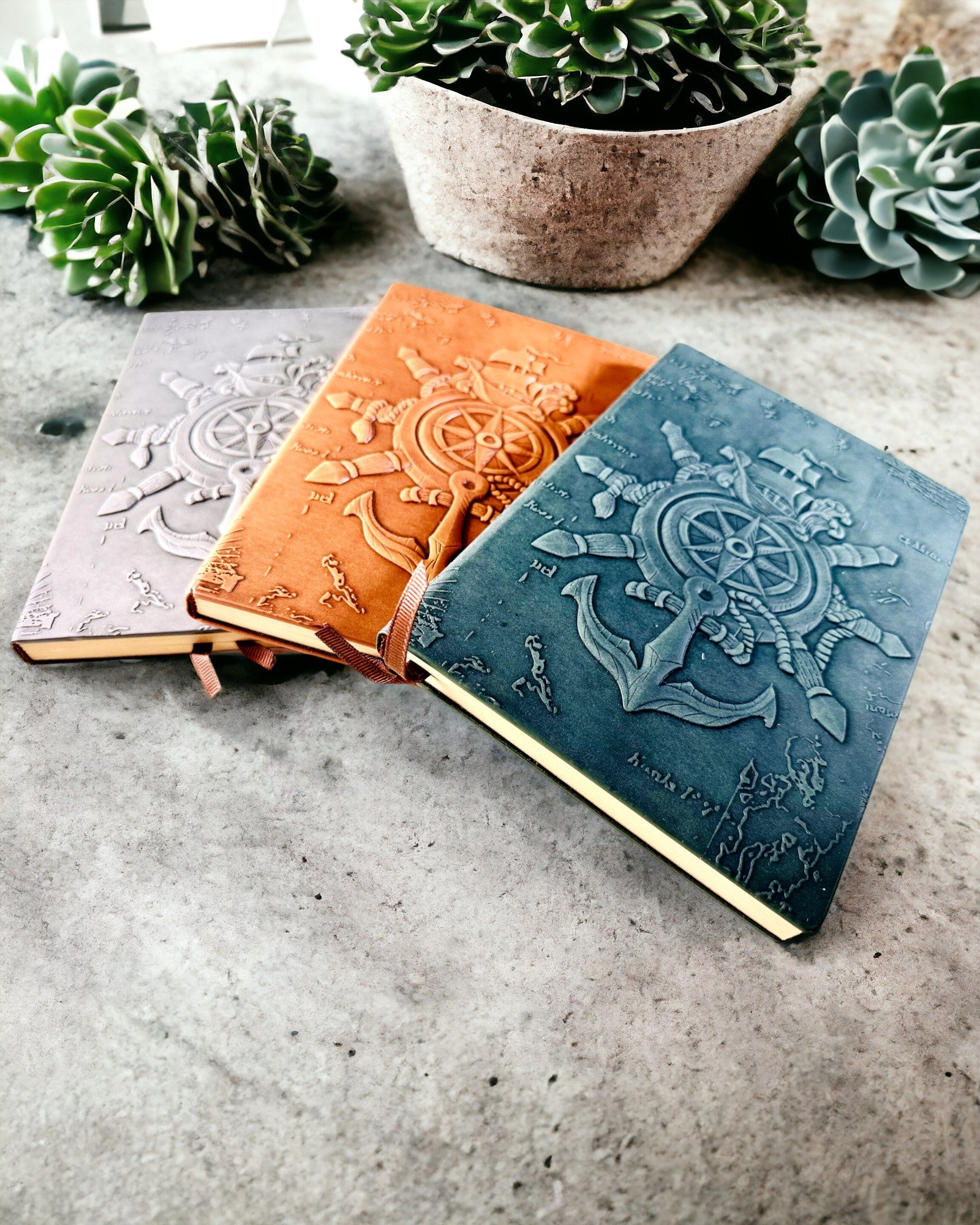 Notizbücher mit Segelmotiv „Nautica“ mit Personalisierungsoption durch Gravur, als Geschenk