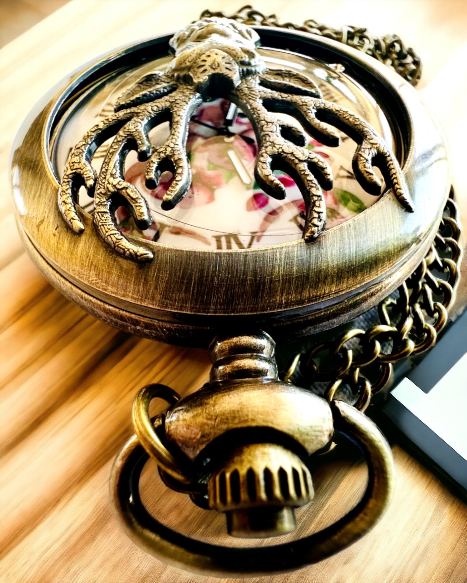 Taschenuhr Waldwächter - Elegante Uhr mit Hirschmotiv, personalisierbar mit Gravur