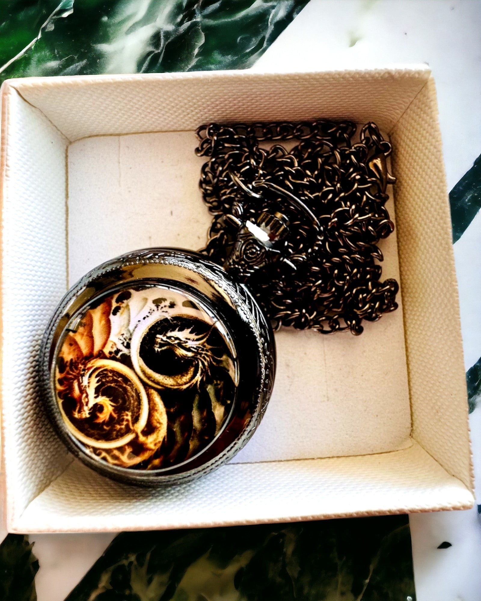 Taschenuhr "Drachen-Aura" mit Personalisierungsoption