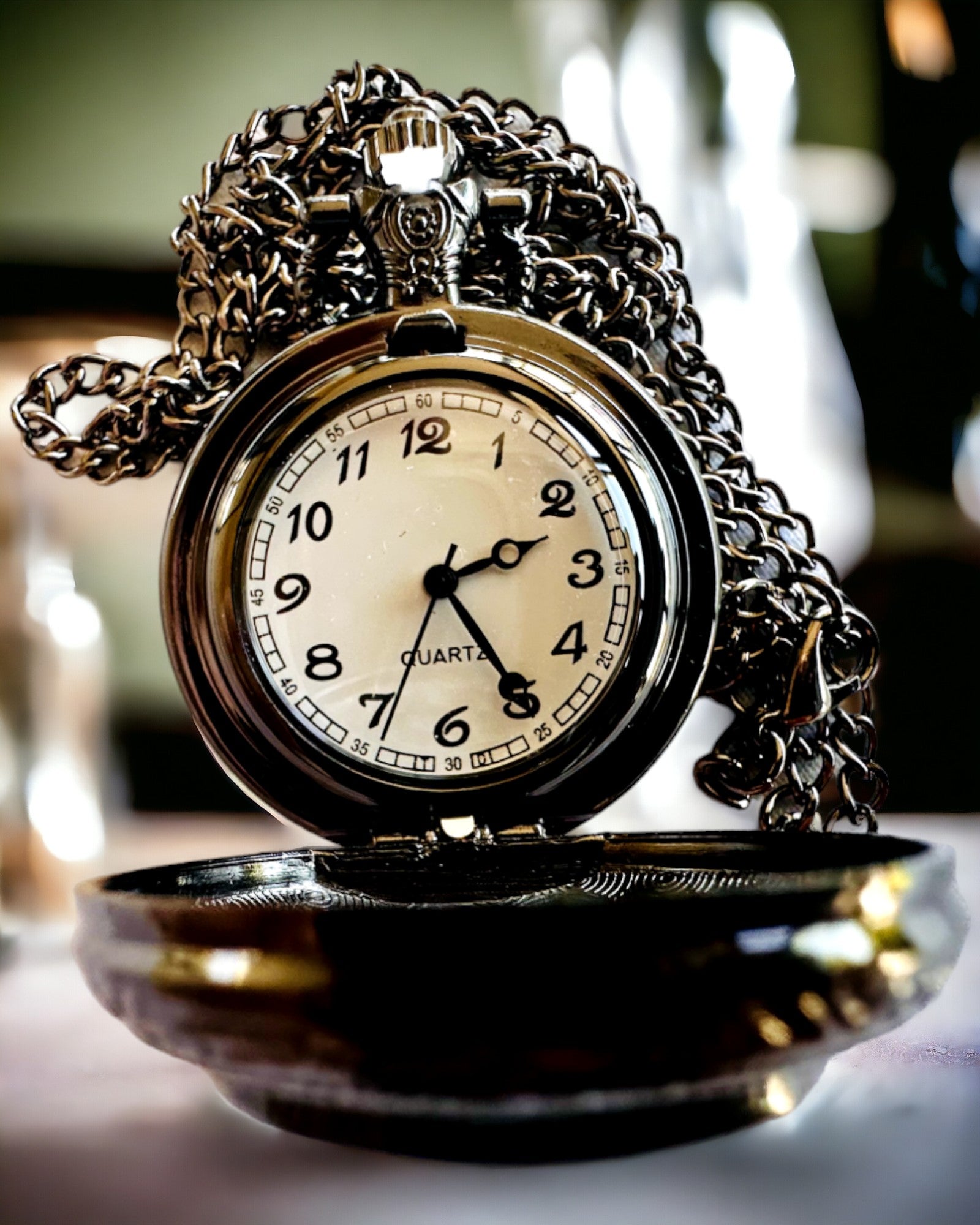 Taschenuhr "Drachen-Aura" mit Personalisierungsoption