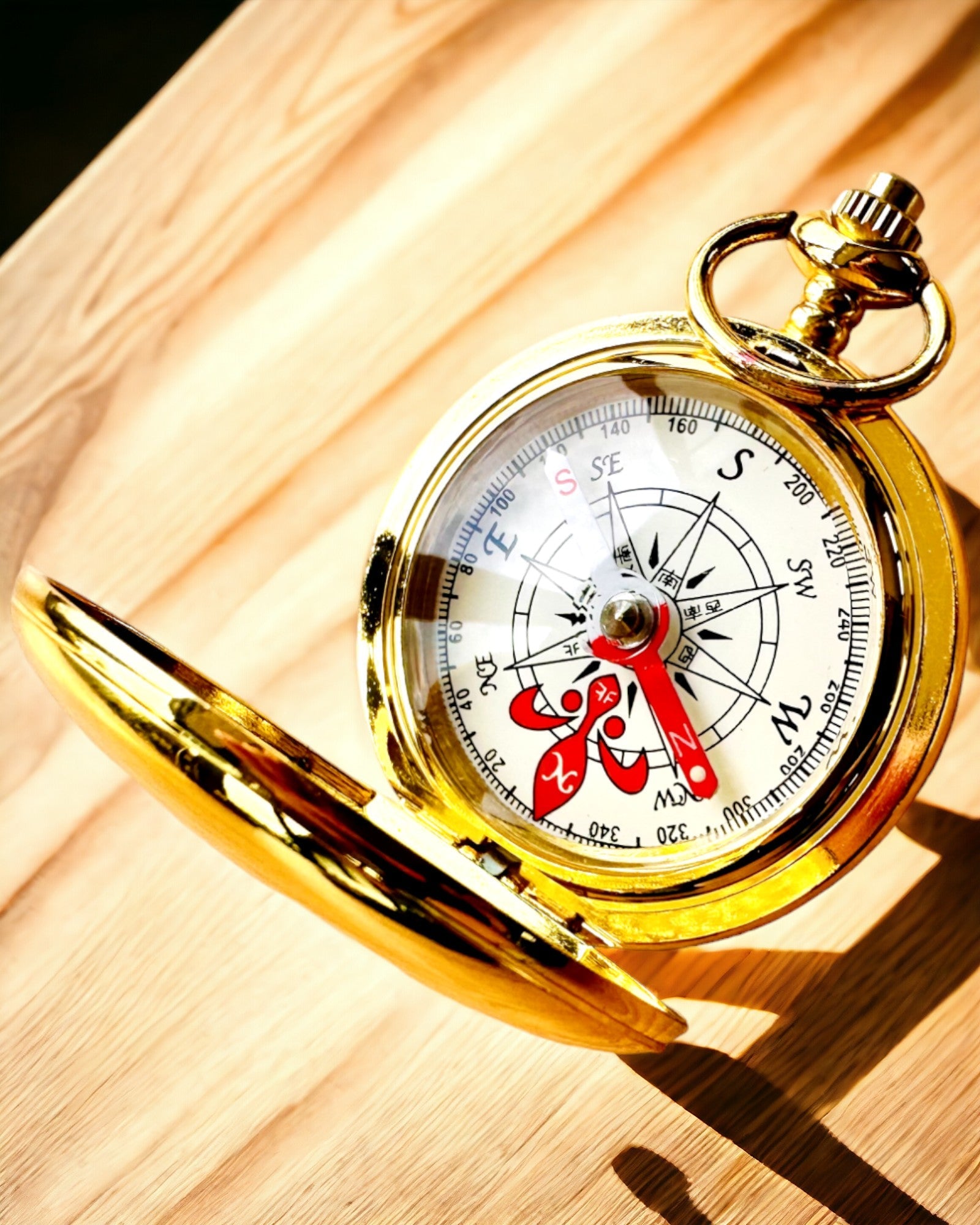 Kompass Wanderer mit Gravuroption - Farbe Gold