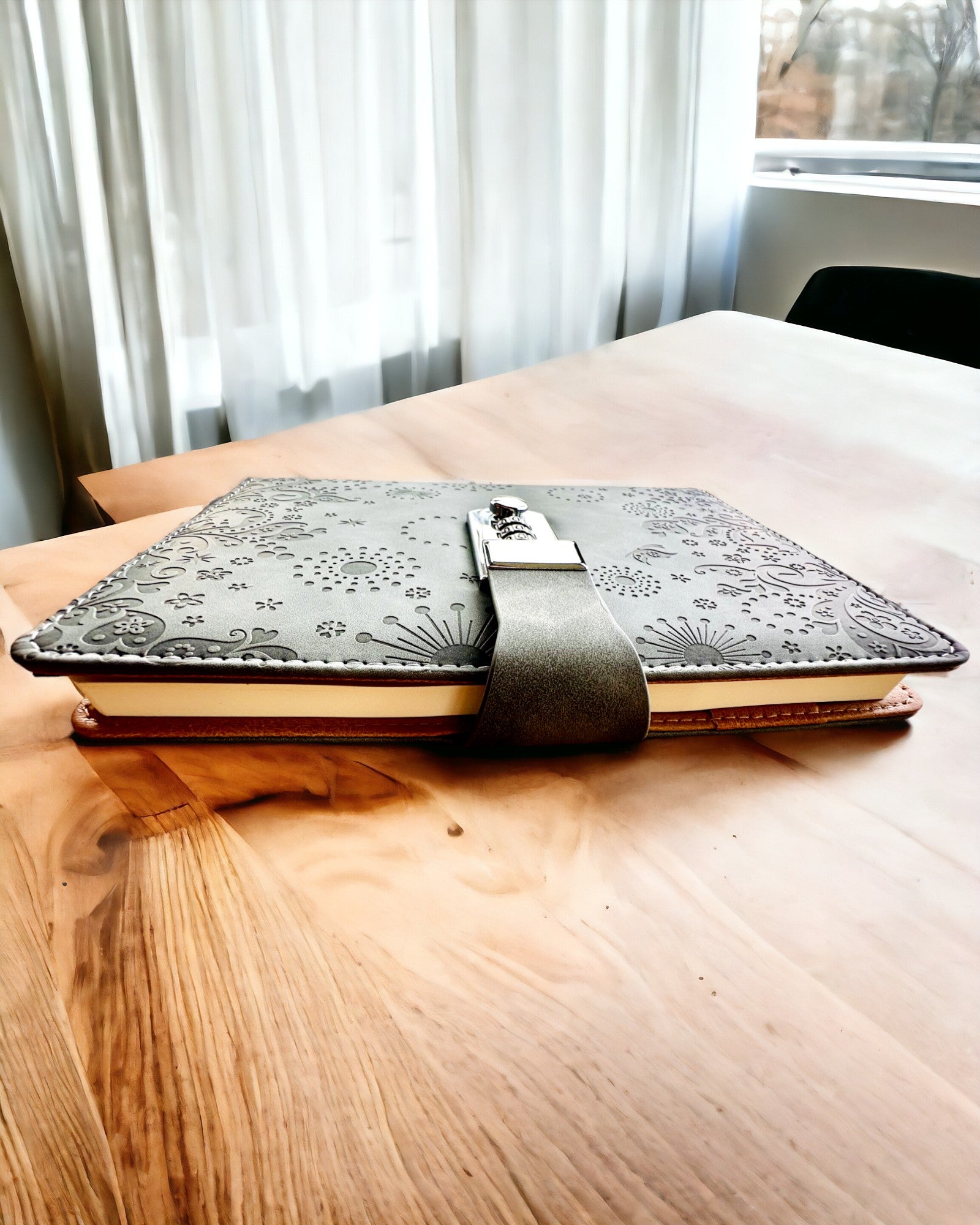 Exklusives Notizbuch, PU-Leder, A5 mit Zahlenschloss - "Secret Journal", Personalisierung mit Gravur