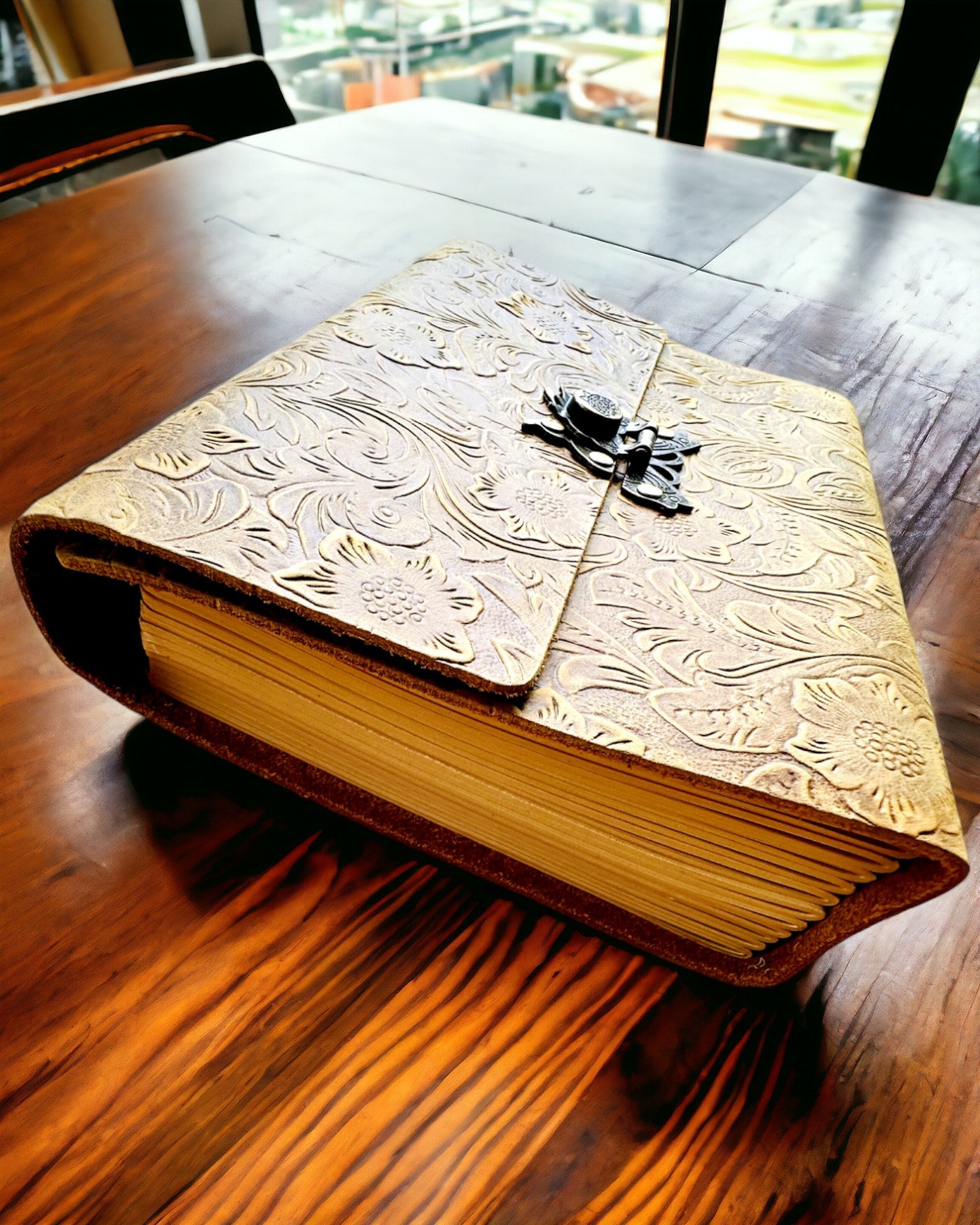 Luxuriöses Retro-Notizbuch mit Ledereinband - "Vintage Elegance", 480 Seiten, personalisierbar mit Gravur