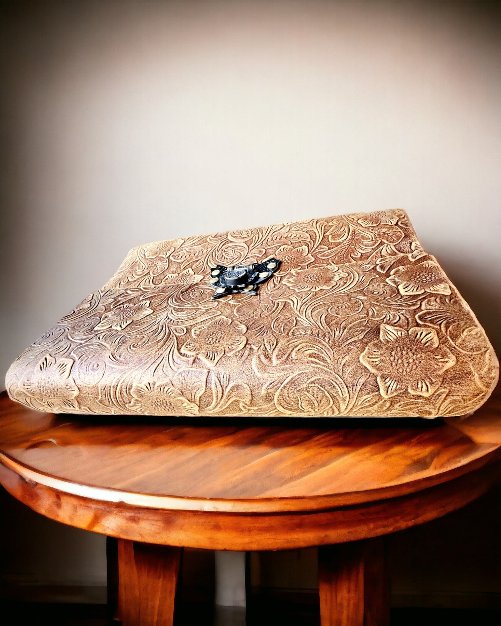 Luxuriöses Retro-Notizbuch mit Ledereinband - "Vintage Elegance", 480 Seiten, personalisierbar mit Gravur