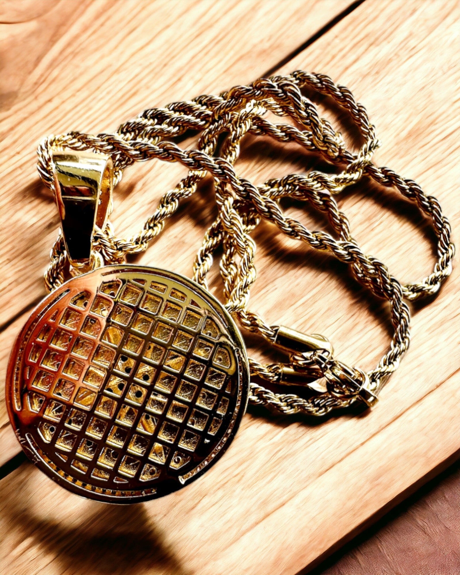 Halskette mit Kompass-Anhänger im Glamour-Stil mit Zirkonia für Damen und Herren - goldfarben, Gravur