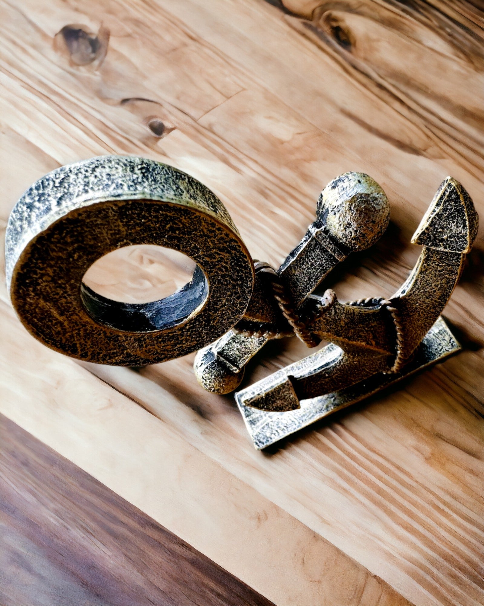 Rustikale Ankerskulptur aus Harz - "Meereslegende", Ankerpersonalisierung mit Gravur