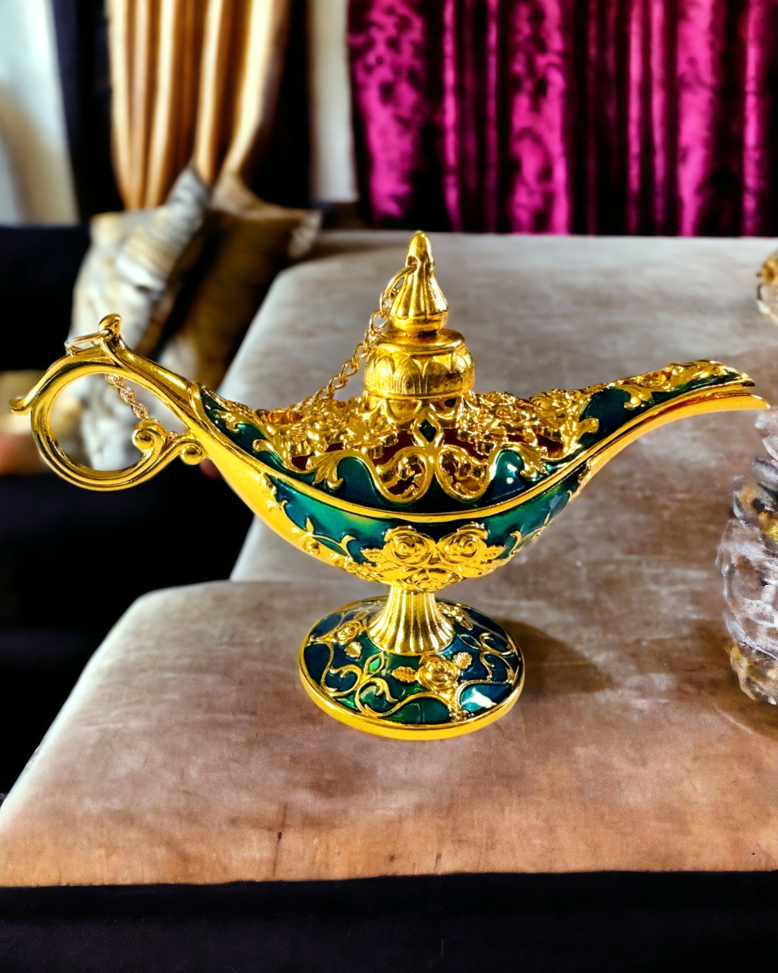 Kleine handgefertigte Aladdin-Lampe - Künstlerisches Metallhandwerk zur Wohnungsdekoration, Gravur