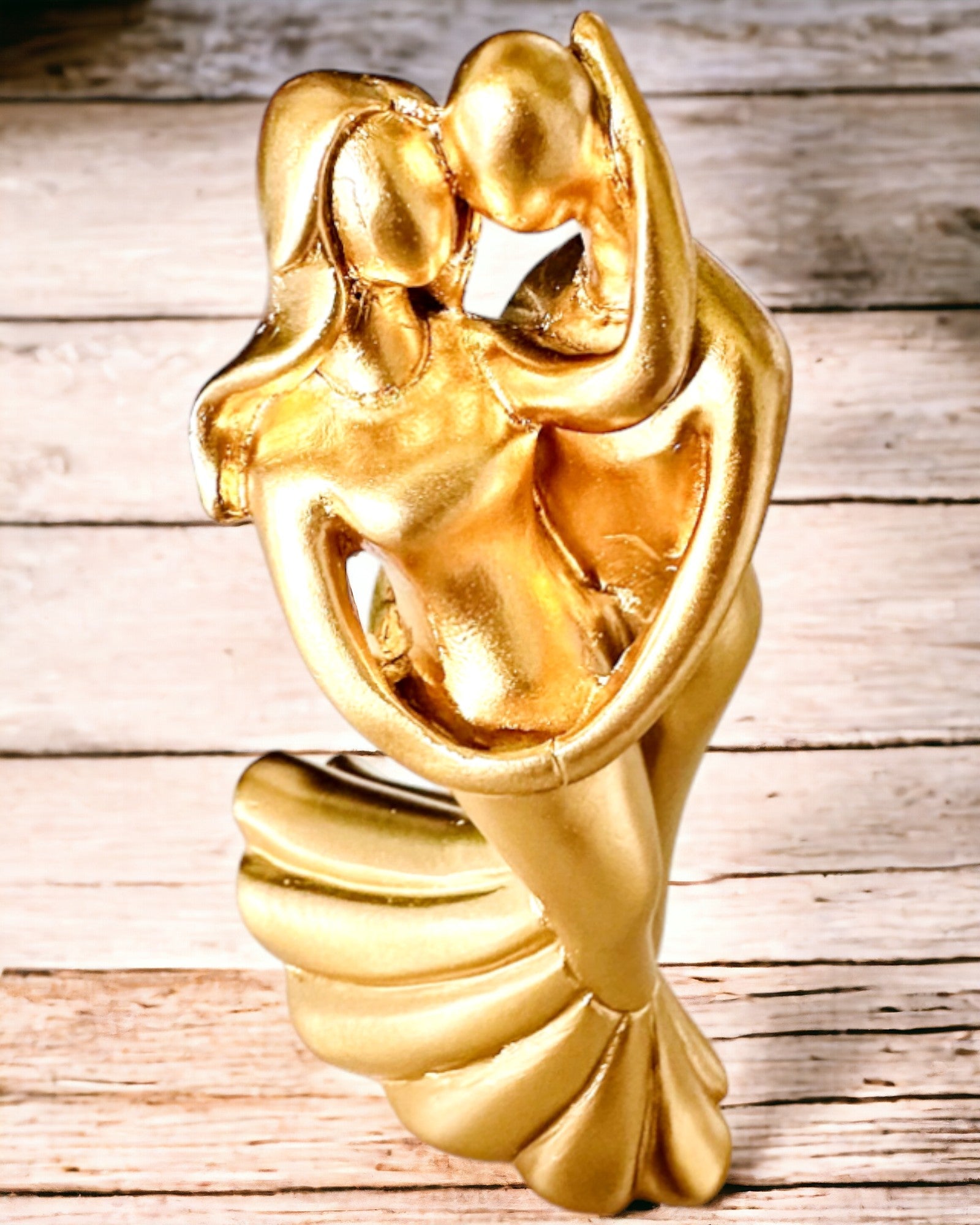 Goldener Tanz der Liebe - Kleine Dekorationsfigur mit Gravuroption