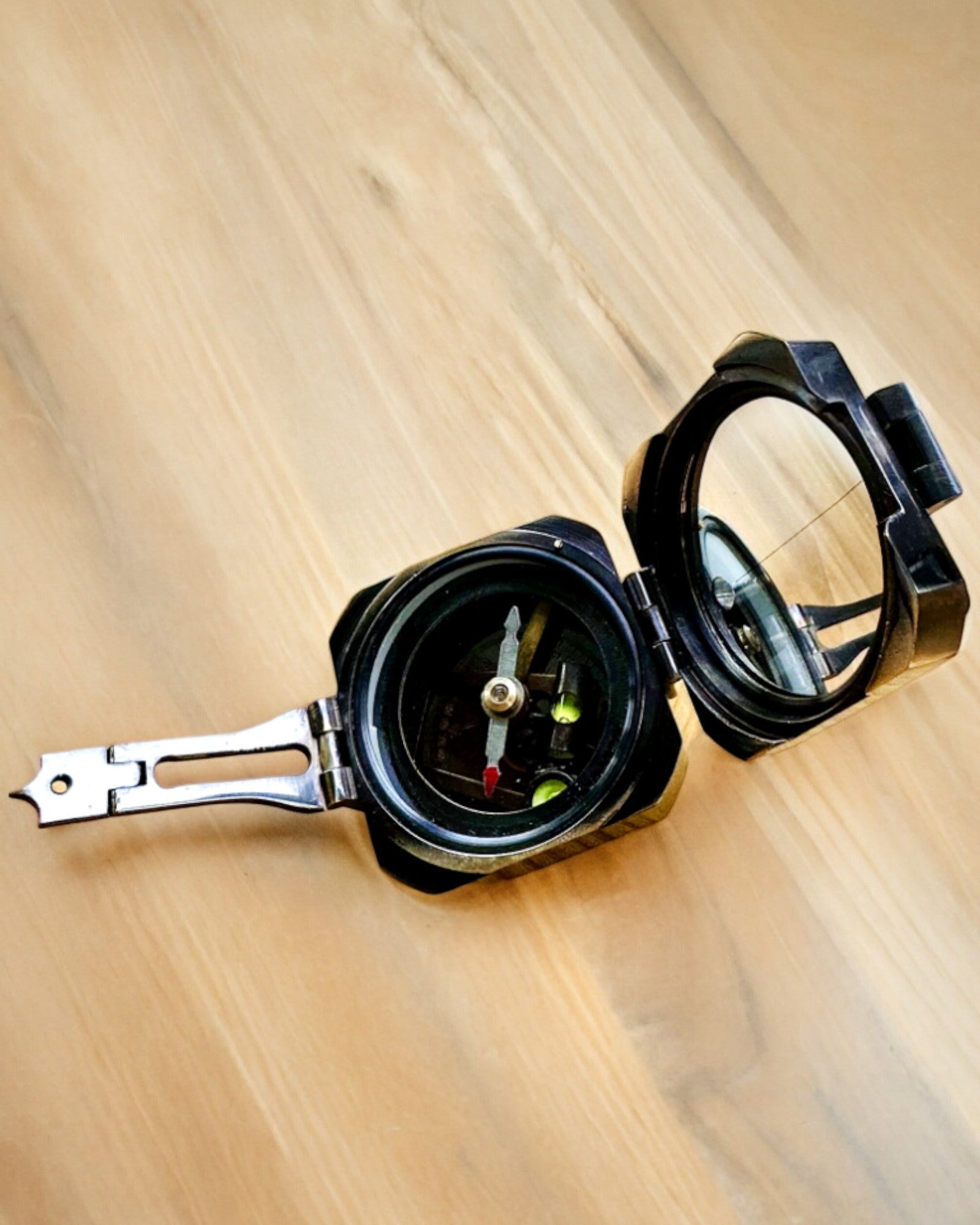 Solider, Premium-Kapitänskompass „Navigator“ - mit der Option zur Personalisierung durch Gravur