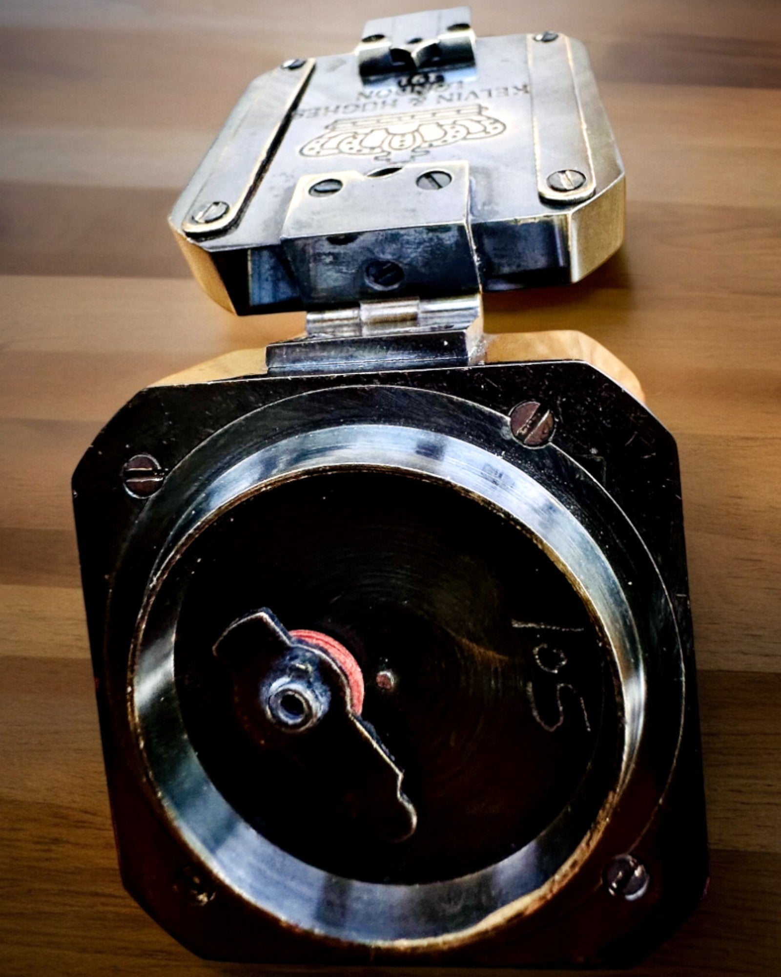 Solider, Premium-Kapitänskompass „Navigator“ - mit der Option zur Personalisierung durch Gravur