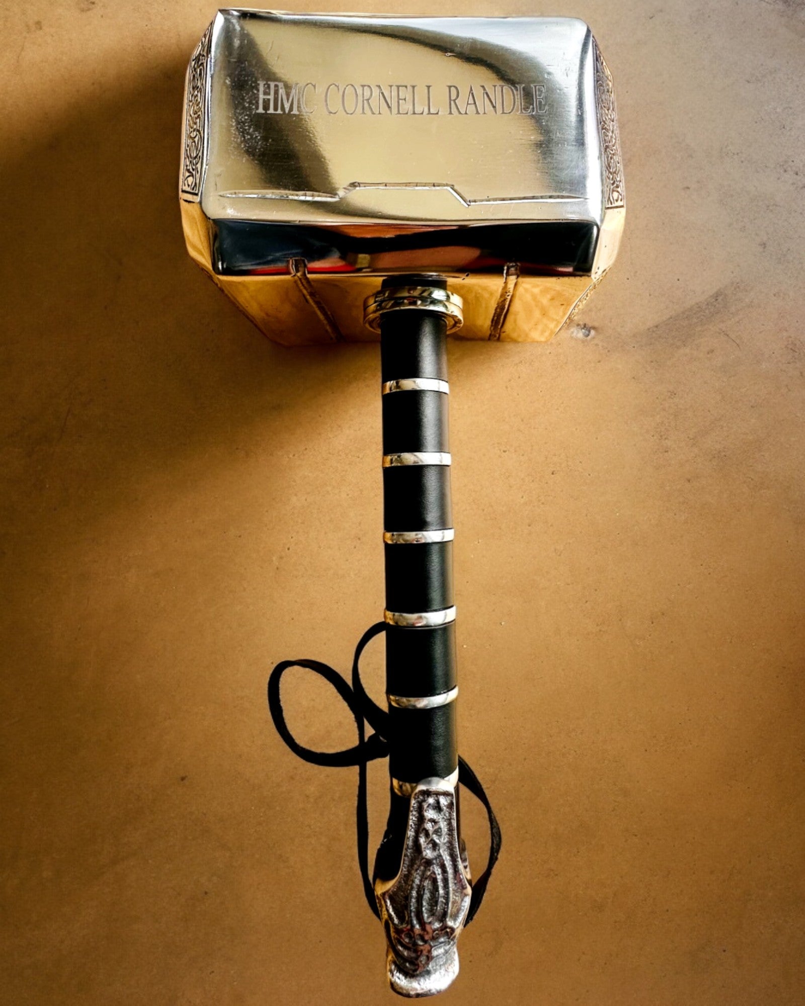 Thors Hammer "Chief" - Handgefertigter Handwerkshammer, Personalisierung mit Gravur als Geschenk